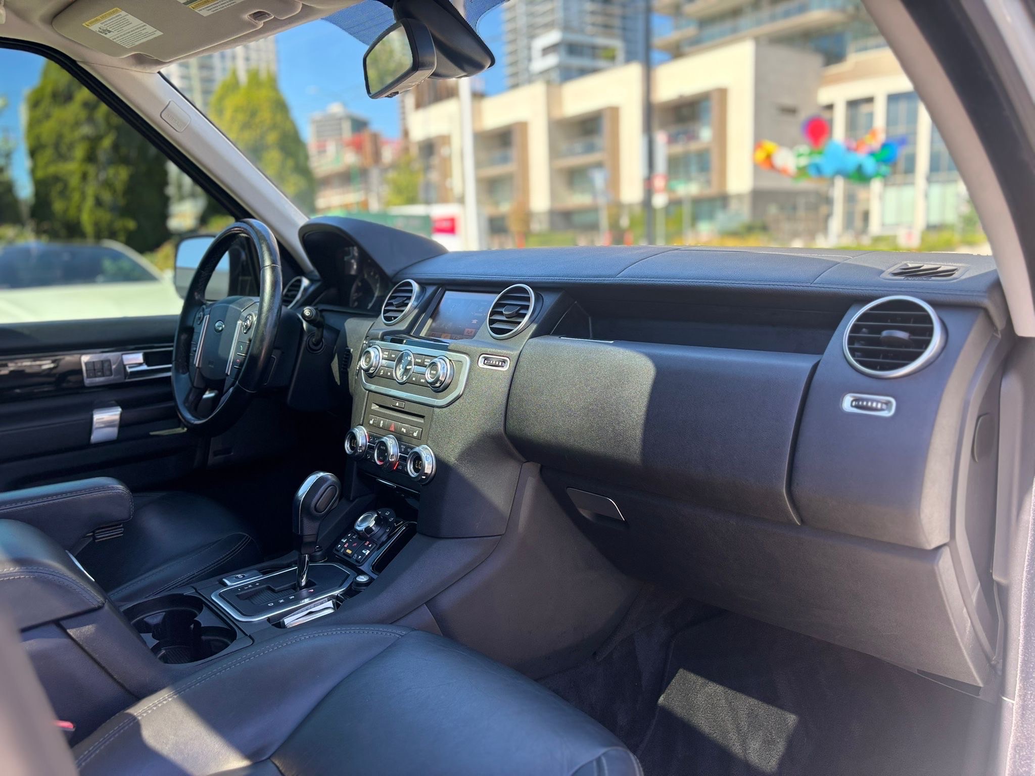 /canwestautoinc/2011-LandRover-LR4-6006883023968048.jpg