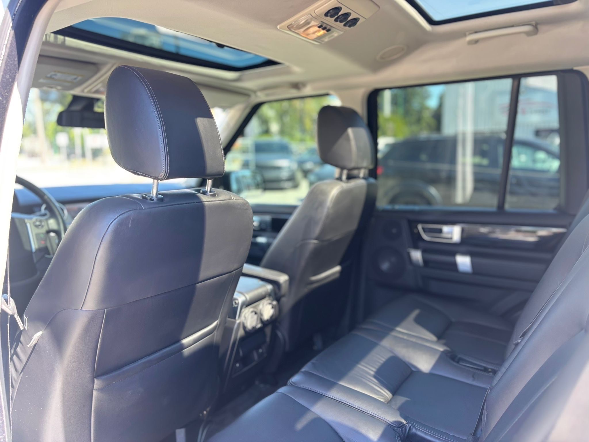 /canwestautoinc/2011-LandRover-LR4-7830987574733321.jpg