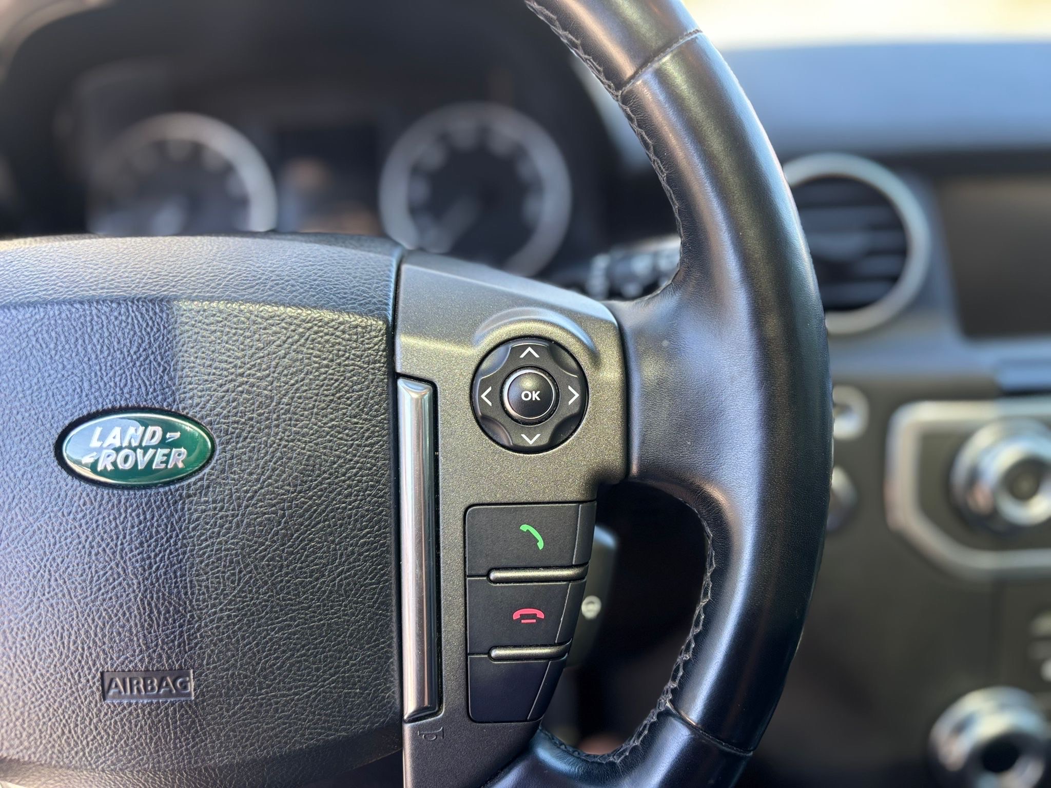 /canwestautoinc/2011-LandRover-LR4-9343132835293244.jpg