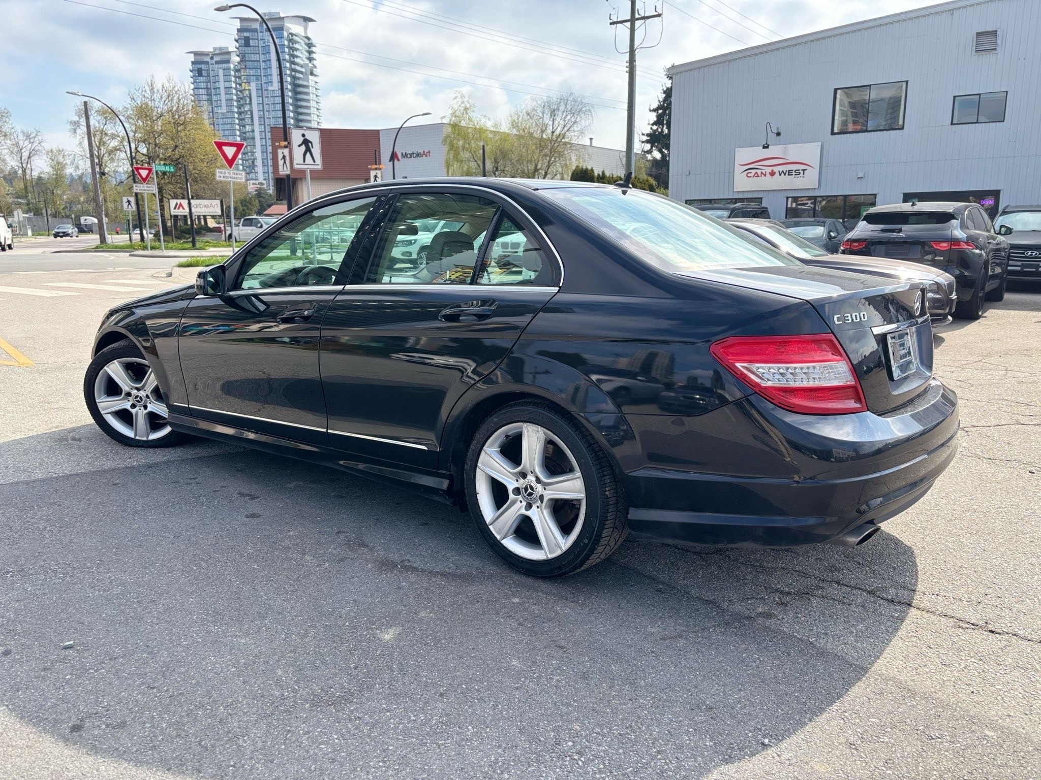 /canwestautoinc/2011-Mercedes-Benz-C-Class-8863051180929034.jpg