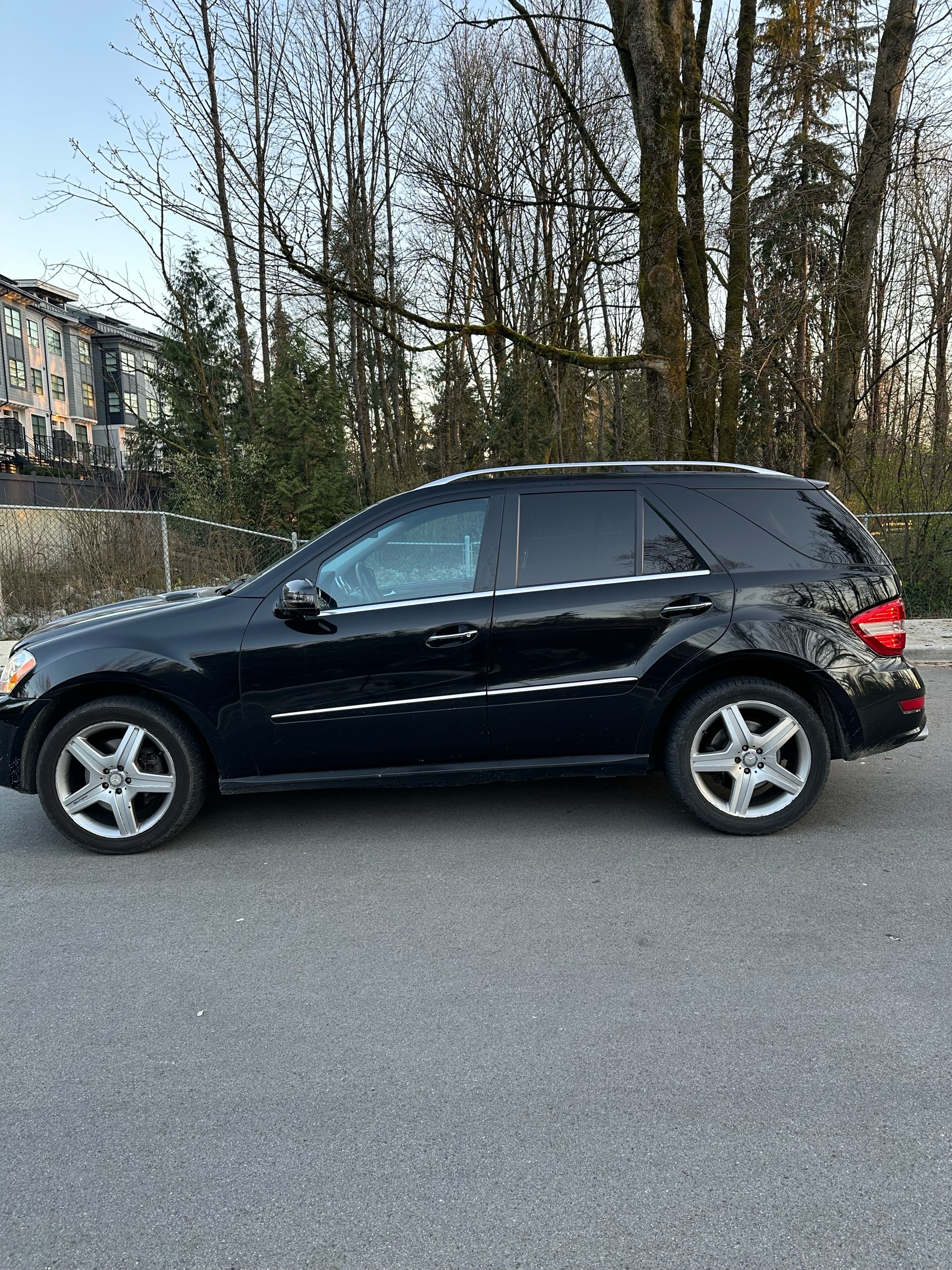 /canwestautoinc/2011-Mercedes-Benz-M-Class-5060922857176682.jpg