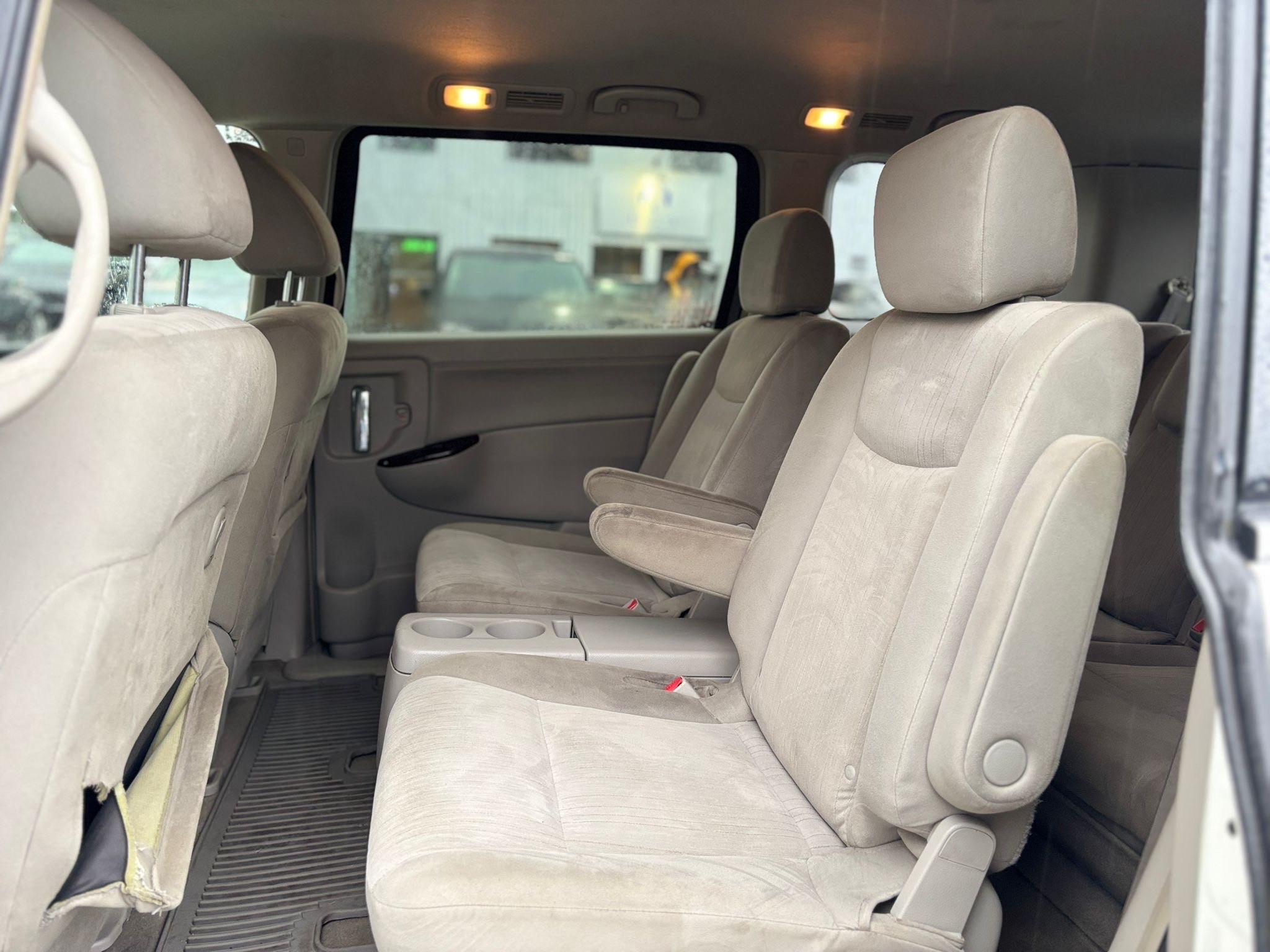 /canwestautoinc/2011-Nissan-Quest-09320816676959387.jpg