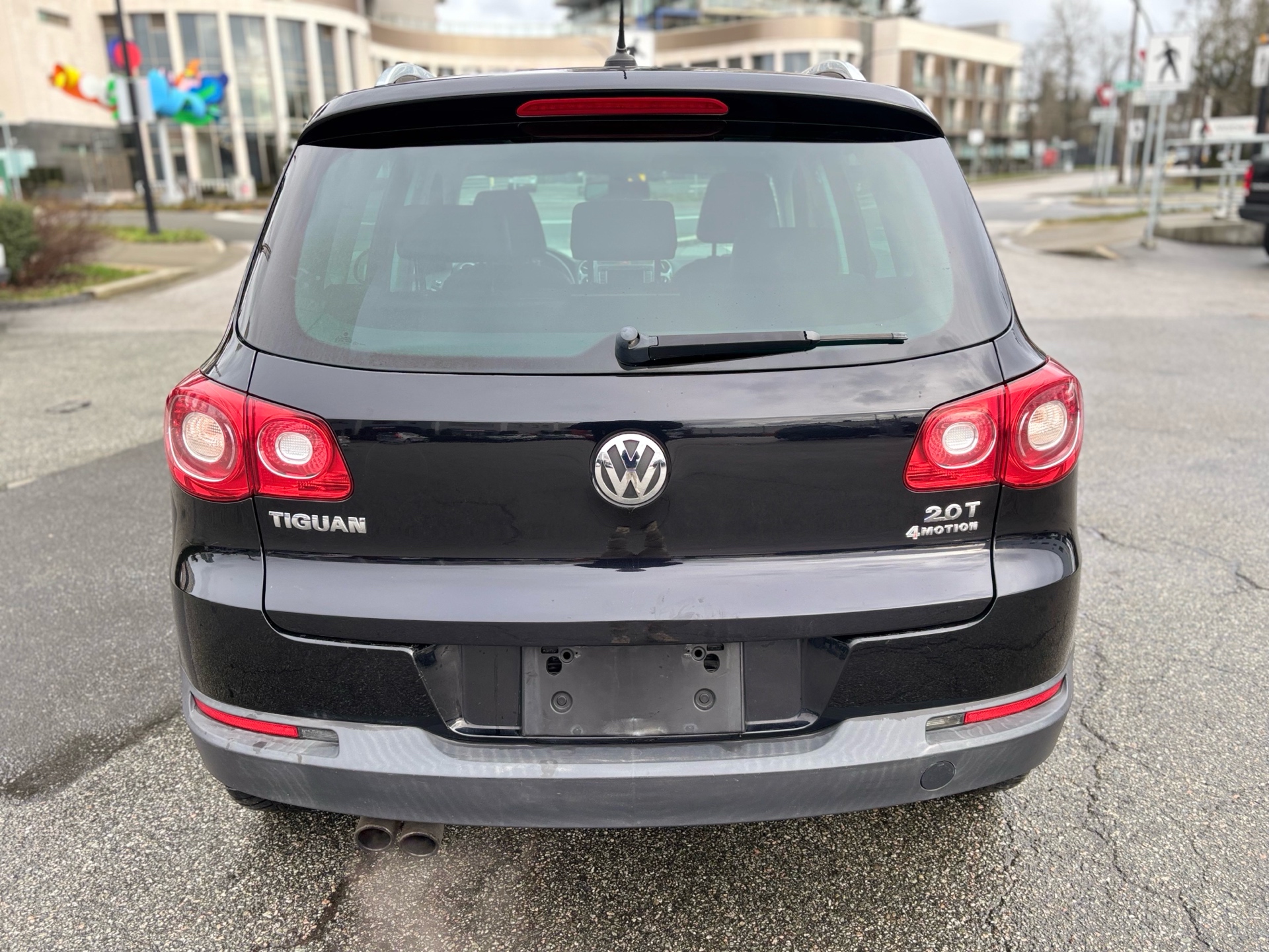 /canwestautoinc/2011-Volkswagen-Tiguan-13296355780386326.jpg