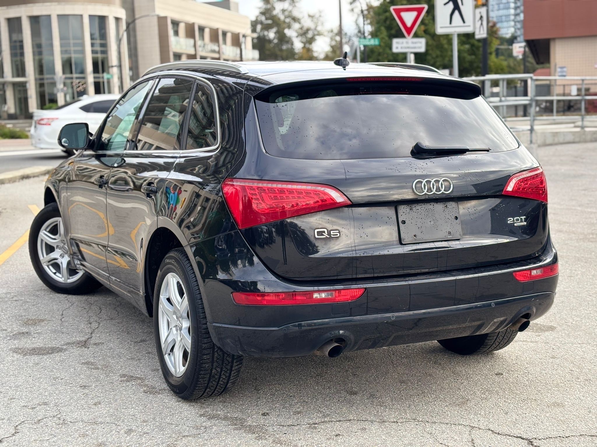/canwestautoinc/2012-Audi-Q5-40348993260324706.jpg
