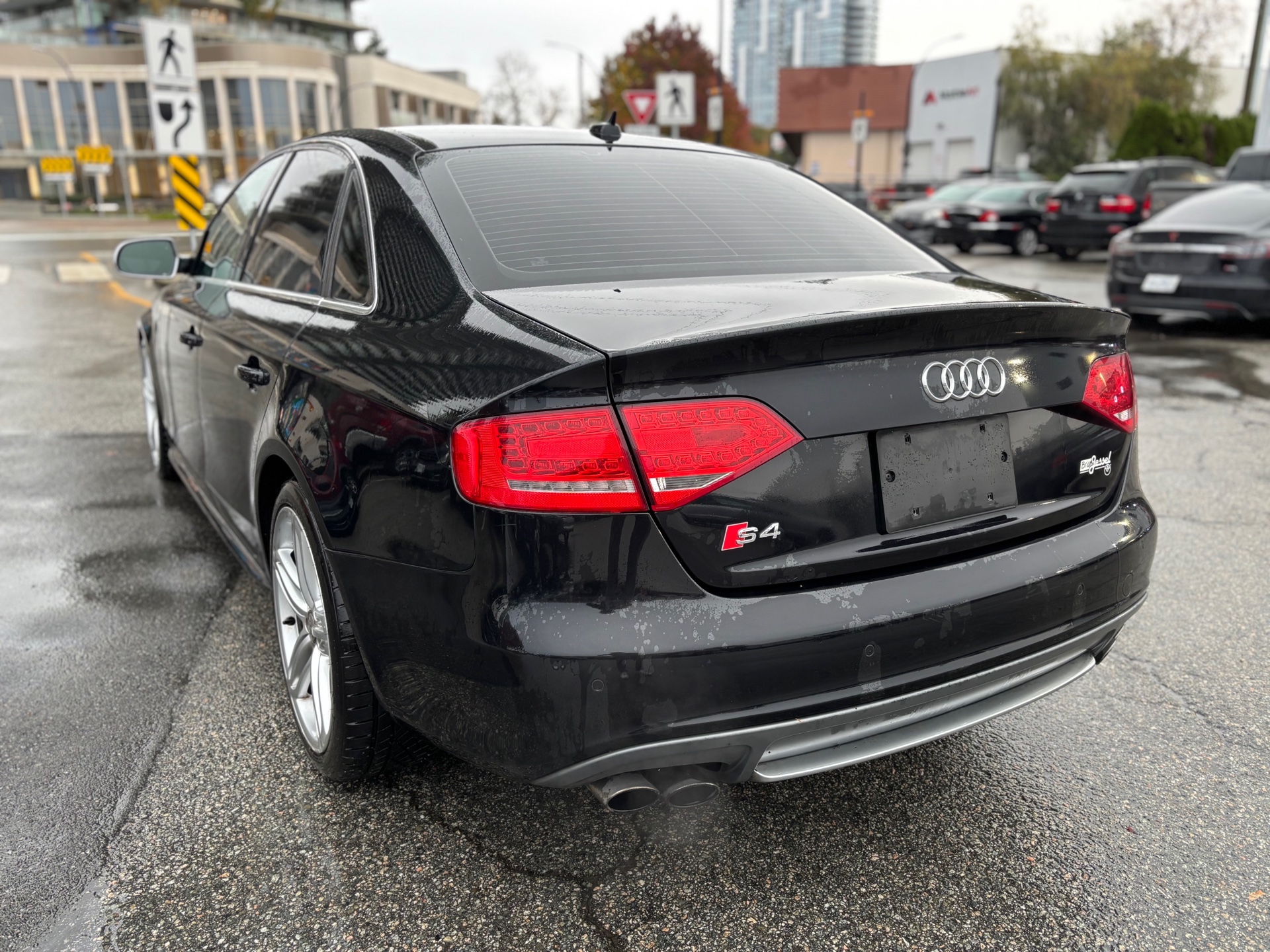 /canwestautoinc/2012-Audi-S4-04038921178341415.jpg