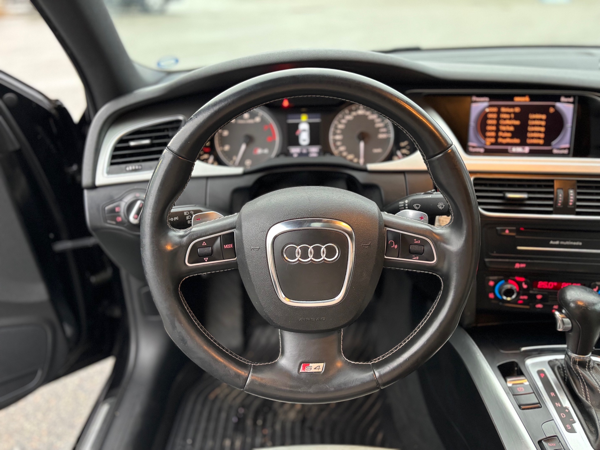 /canwestautoinc/2012-Audi-S4-09974796864086066.jpg