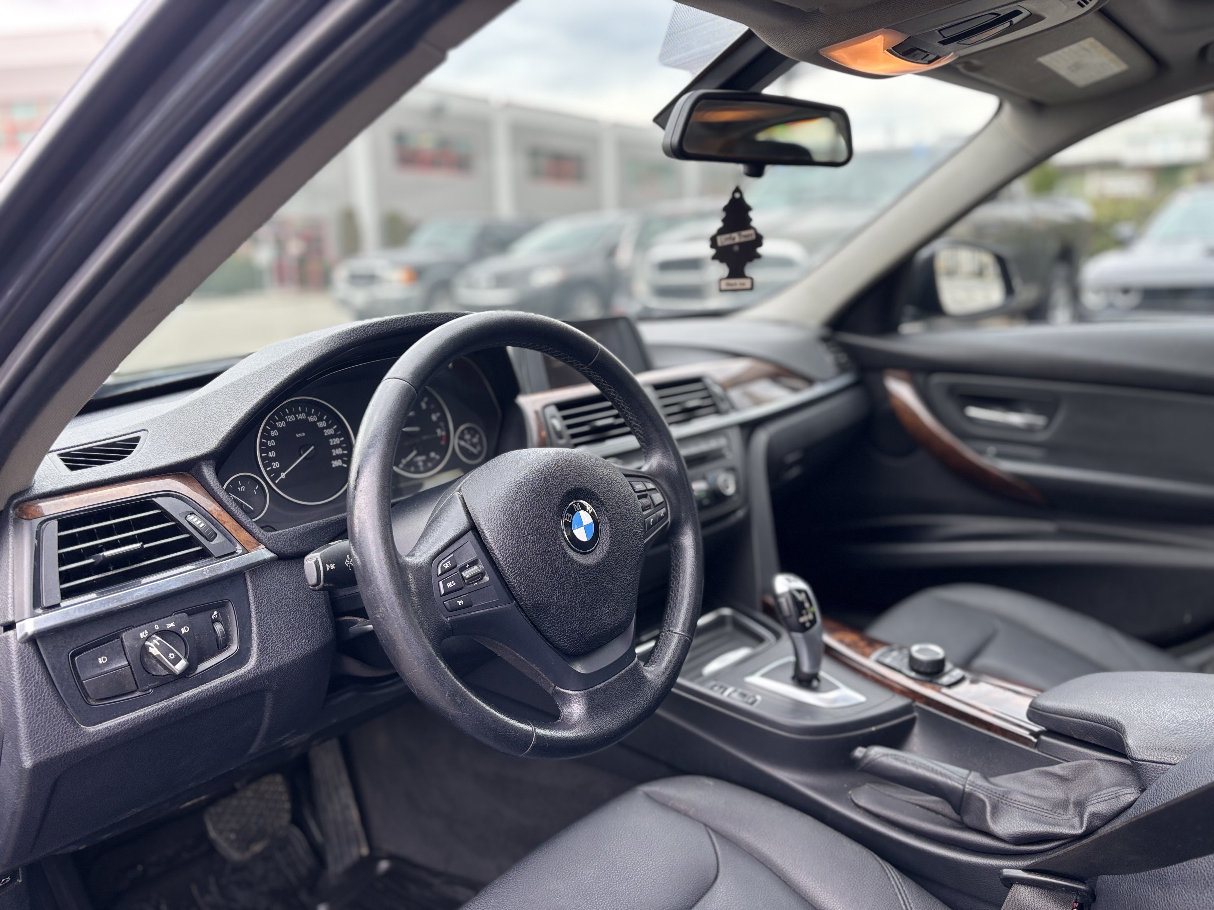 /canwestautoinc/2012-BMW-3Series-22803283985591483.jpg