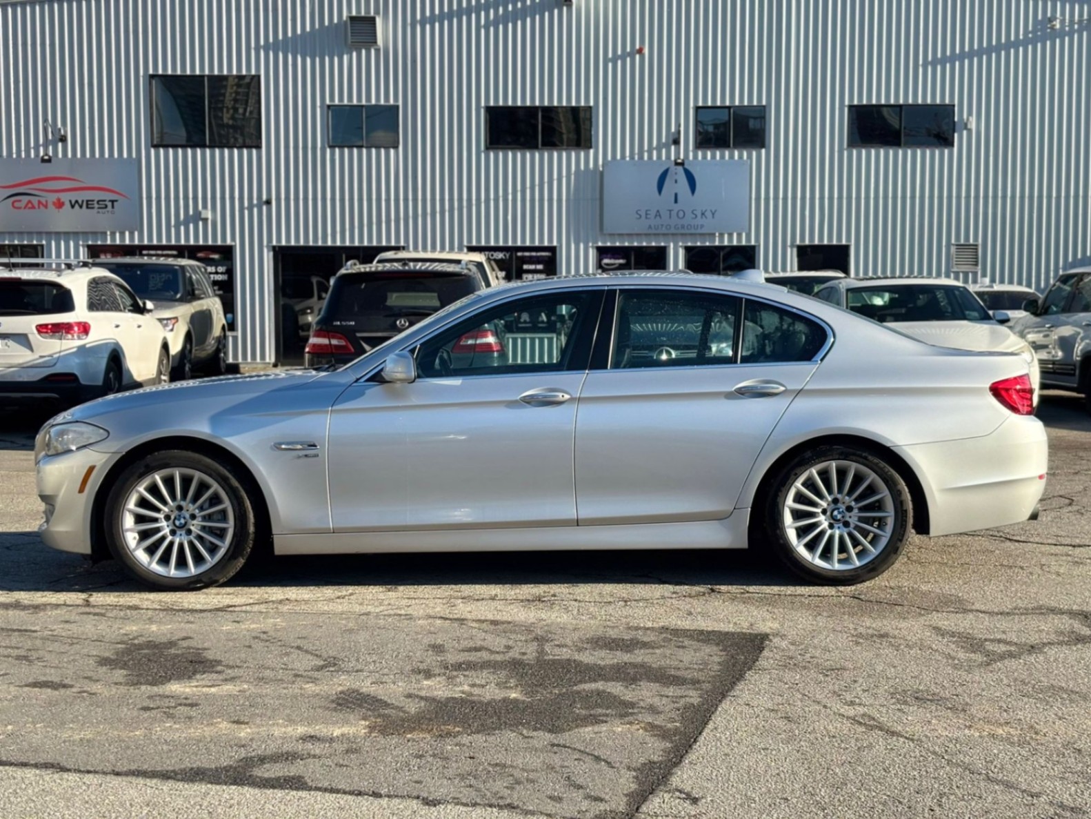 /canwestautoinc/2012-BMW-5-Series-34809363711211416.jpg