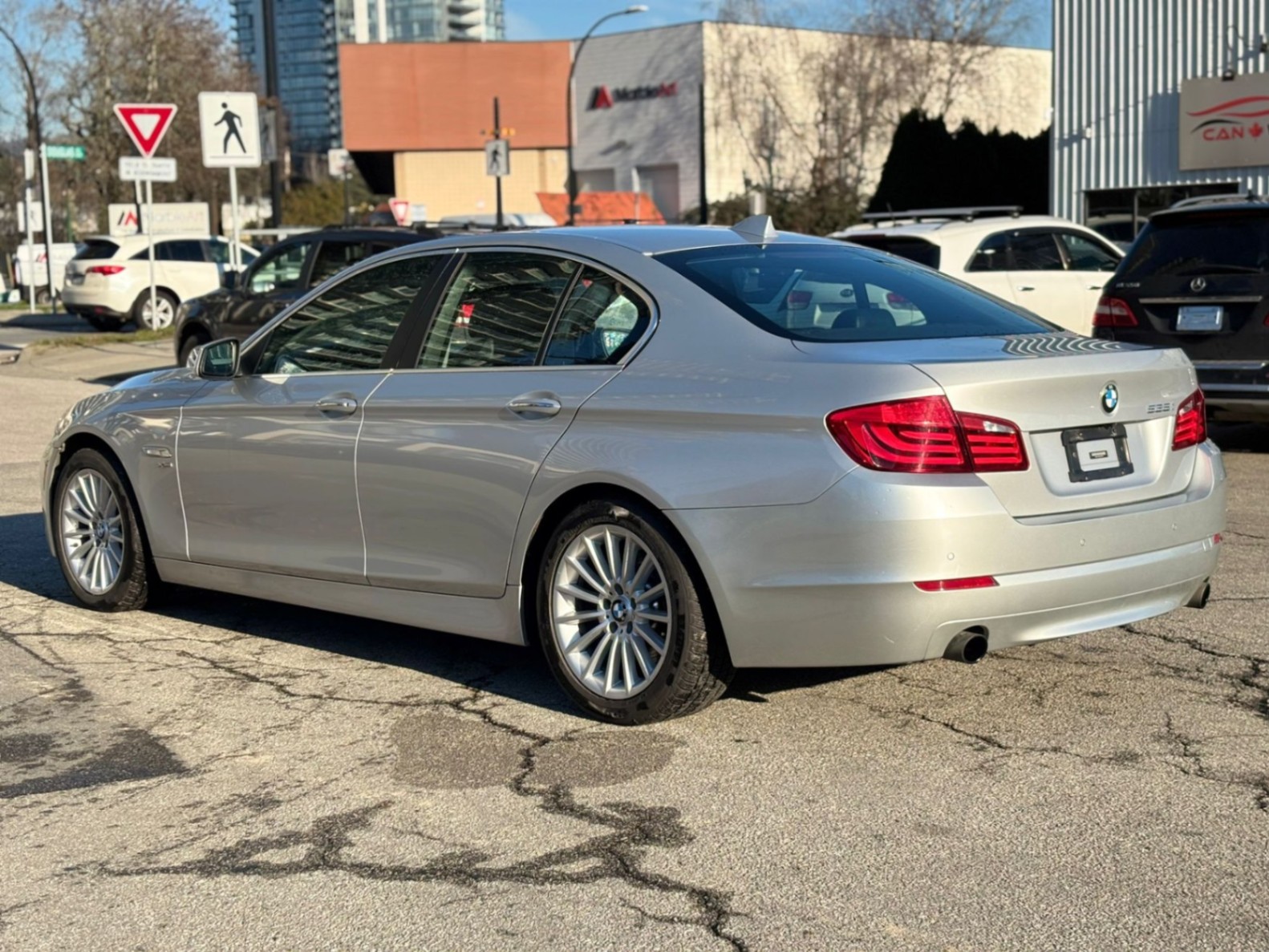 /canwestautoinc/2012-BMW-5-Series-7087943548964493.jpg