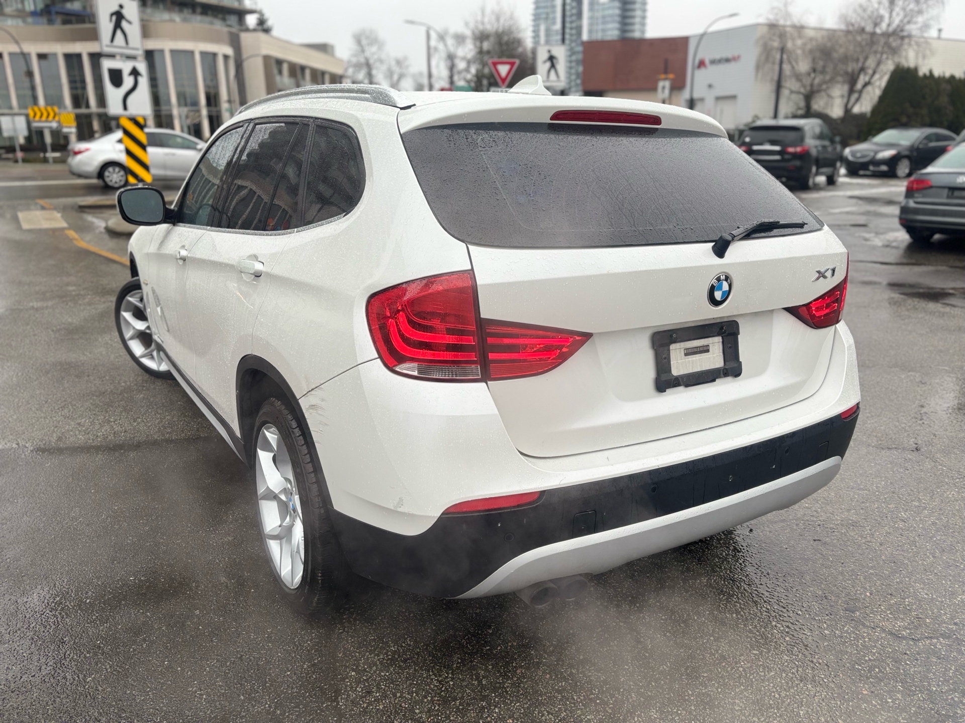/canwestautoinc/2012-BMW-X1-9086627984635325.jpg
