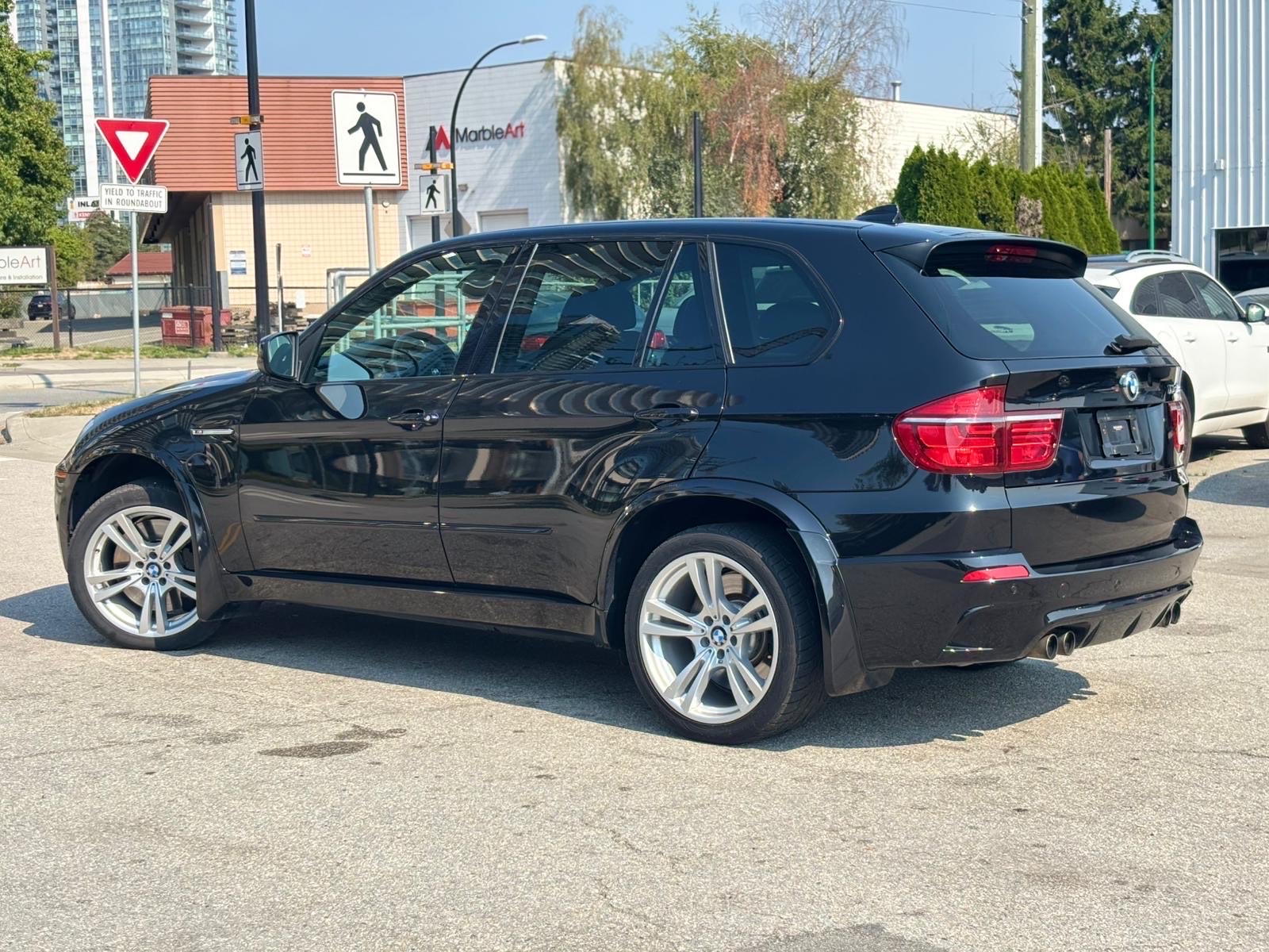 /canwestautoinc/2012-BMW-X5M-036141998014136645.jpg
