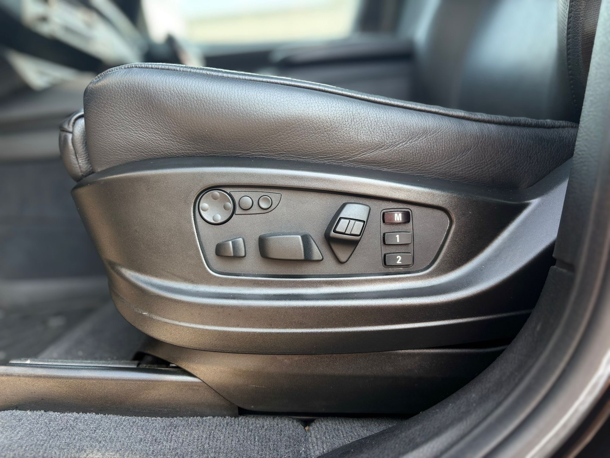 /canwestautoinc/2012-BMW-X5M-04377559995280822.jpg