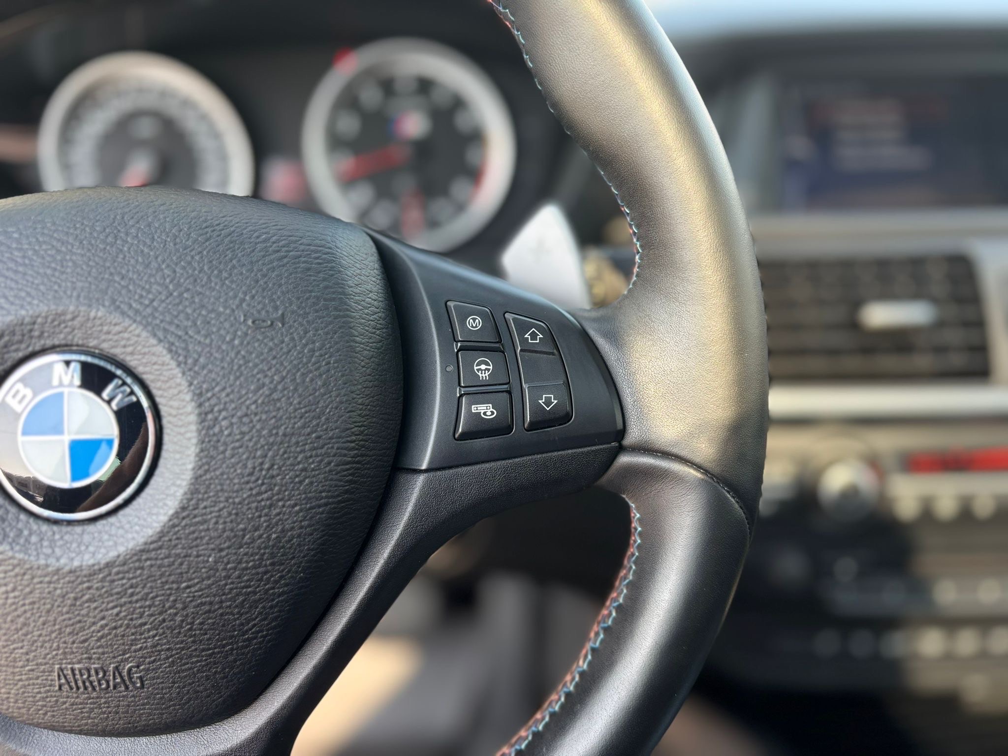 /canwestautoinc/2012-BMW-X5M-7689053329807884.jpg