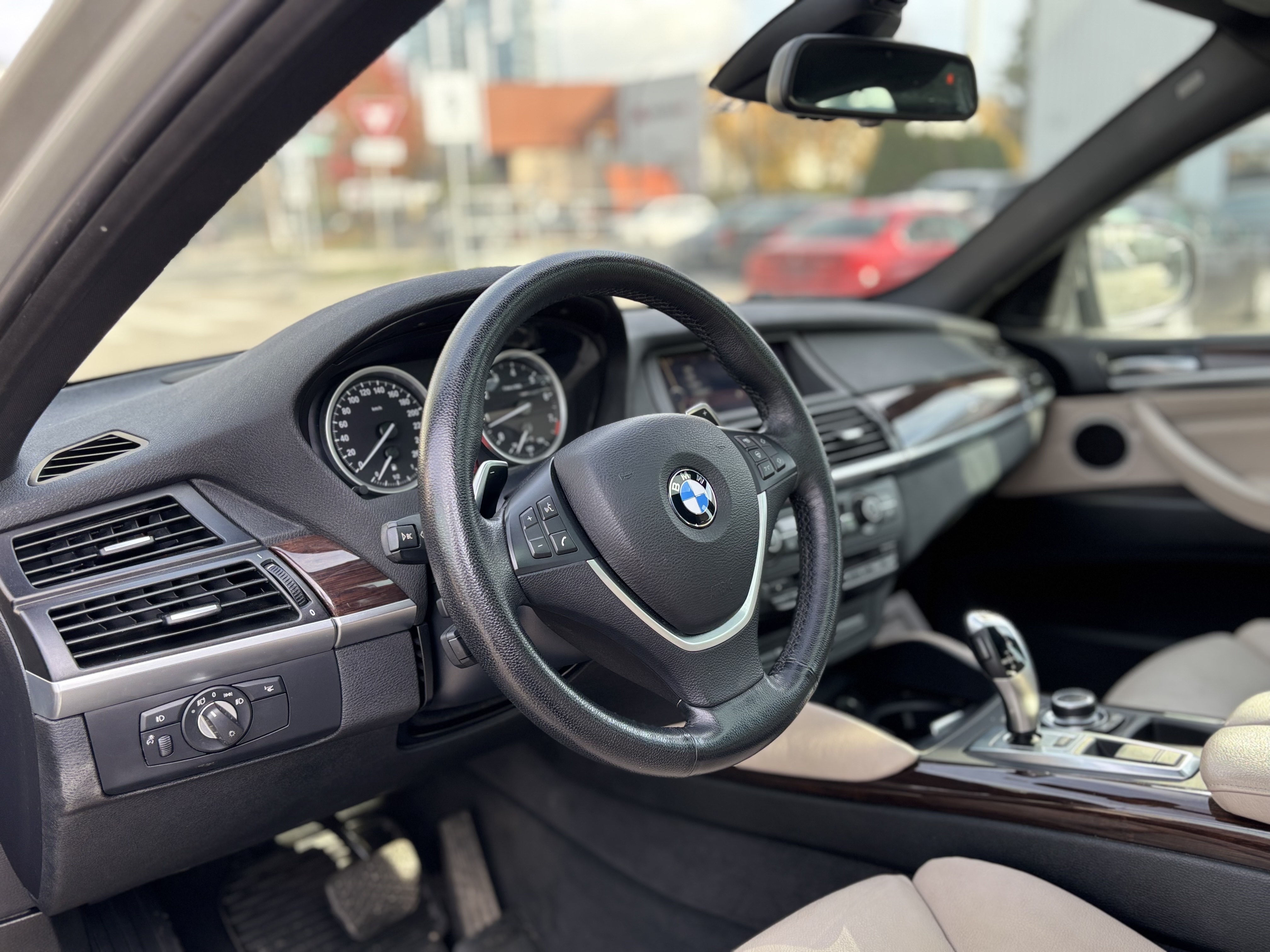/canwestautoinc/2012-BMW-X6-1769099137609227.jpg