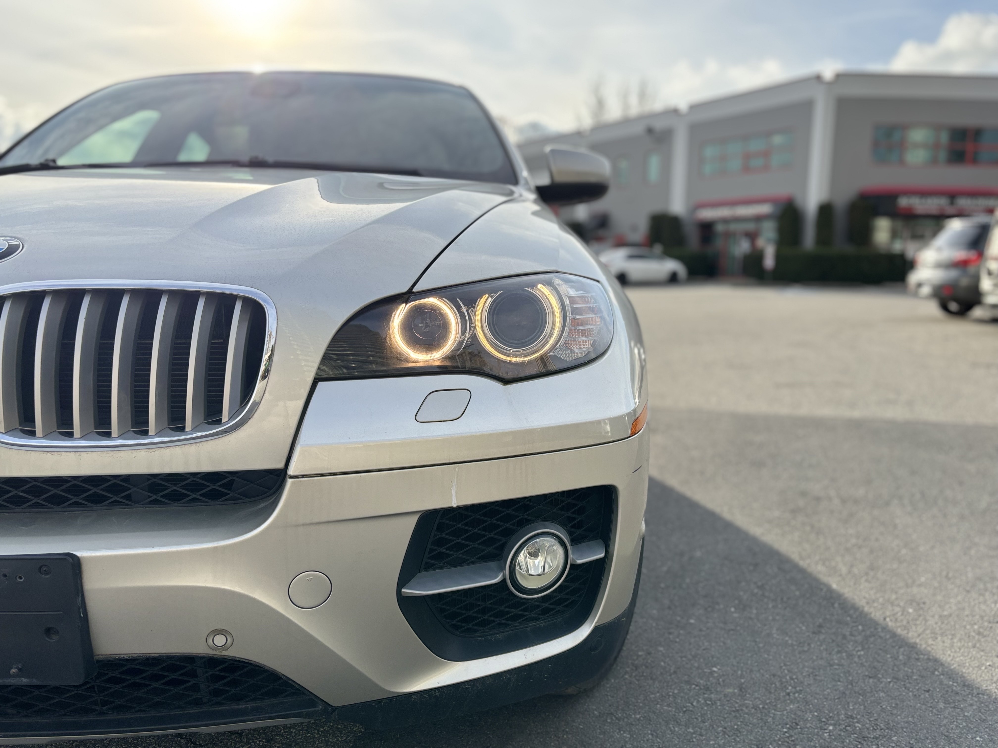 /canwestautoinc/2012-BMW-X6-3542748503653357.jpg