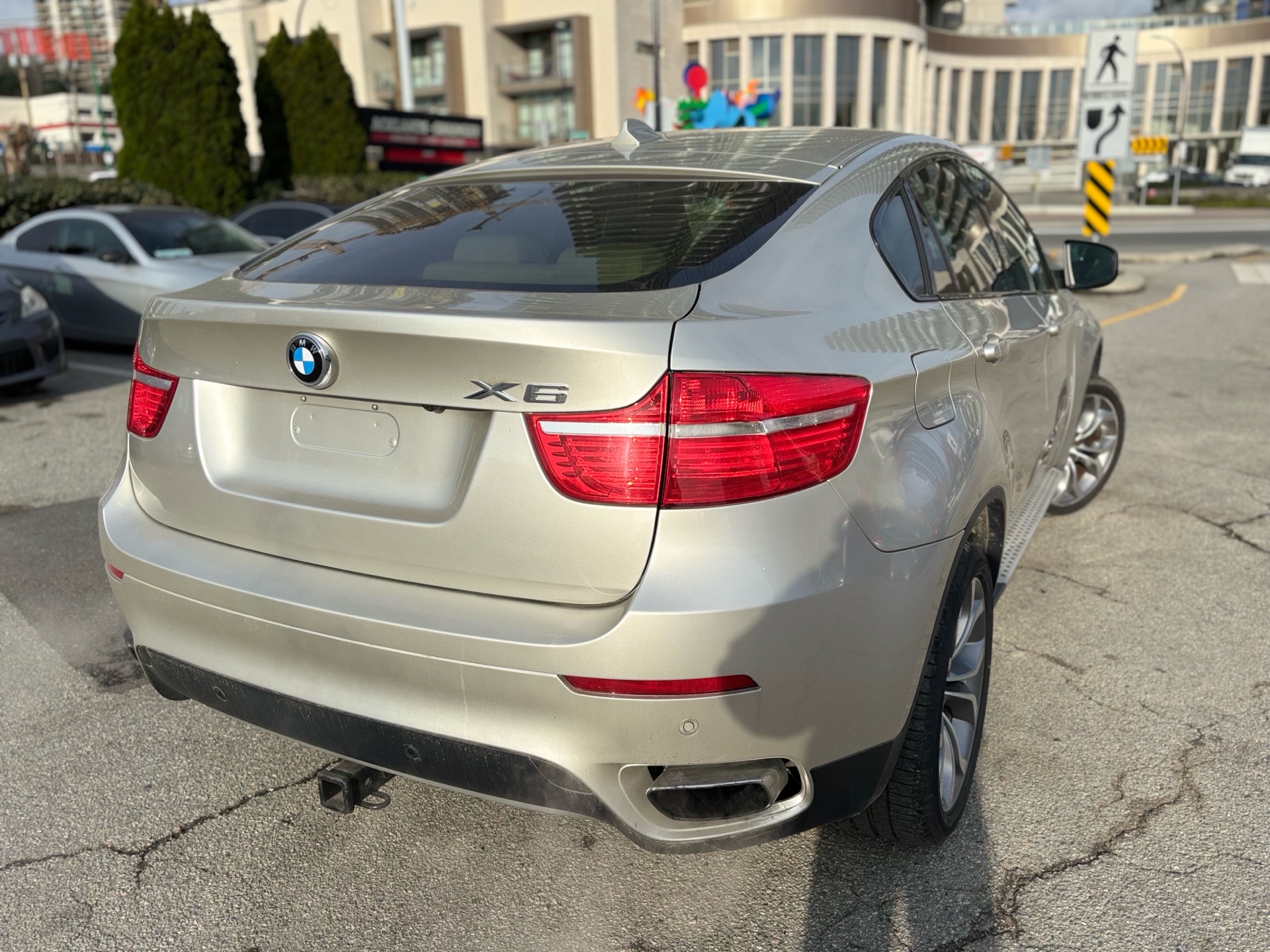 /canwestautoinc/2012-BMW-X6-6132836563018094.jpg