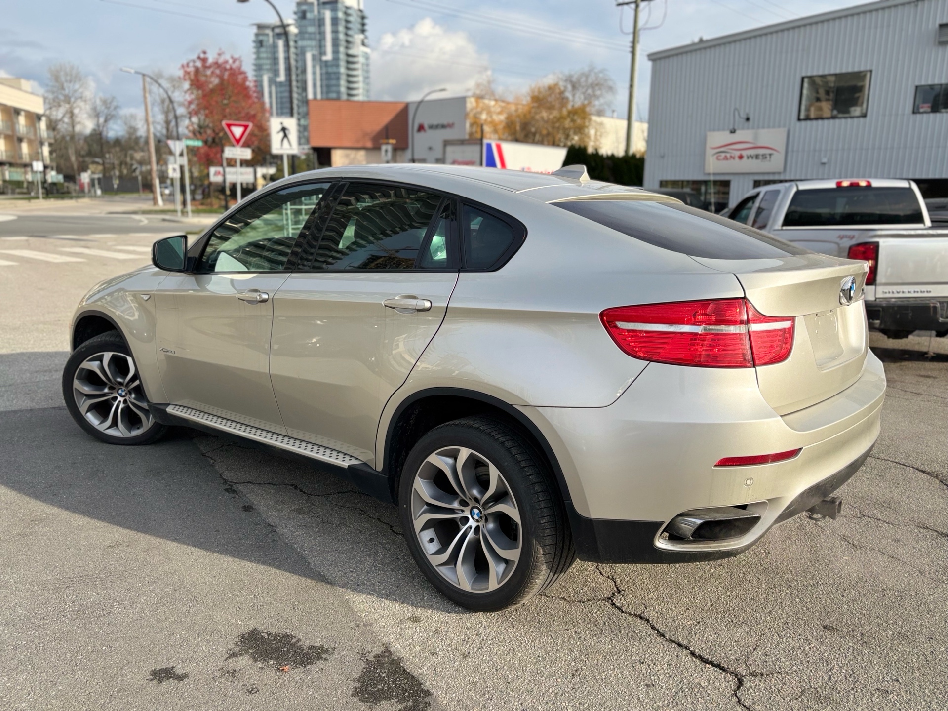 /canwestautoinc/2012-BMW-X6-6731624309439768.jpg