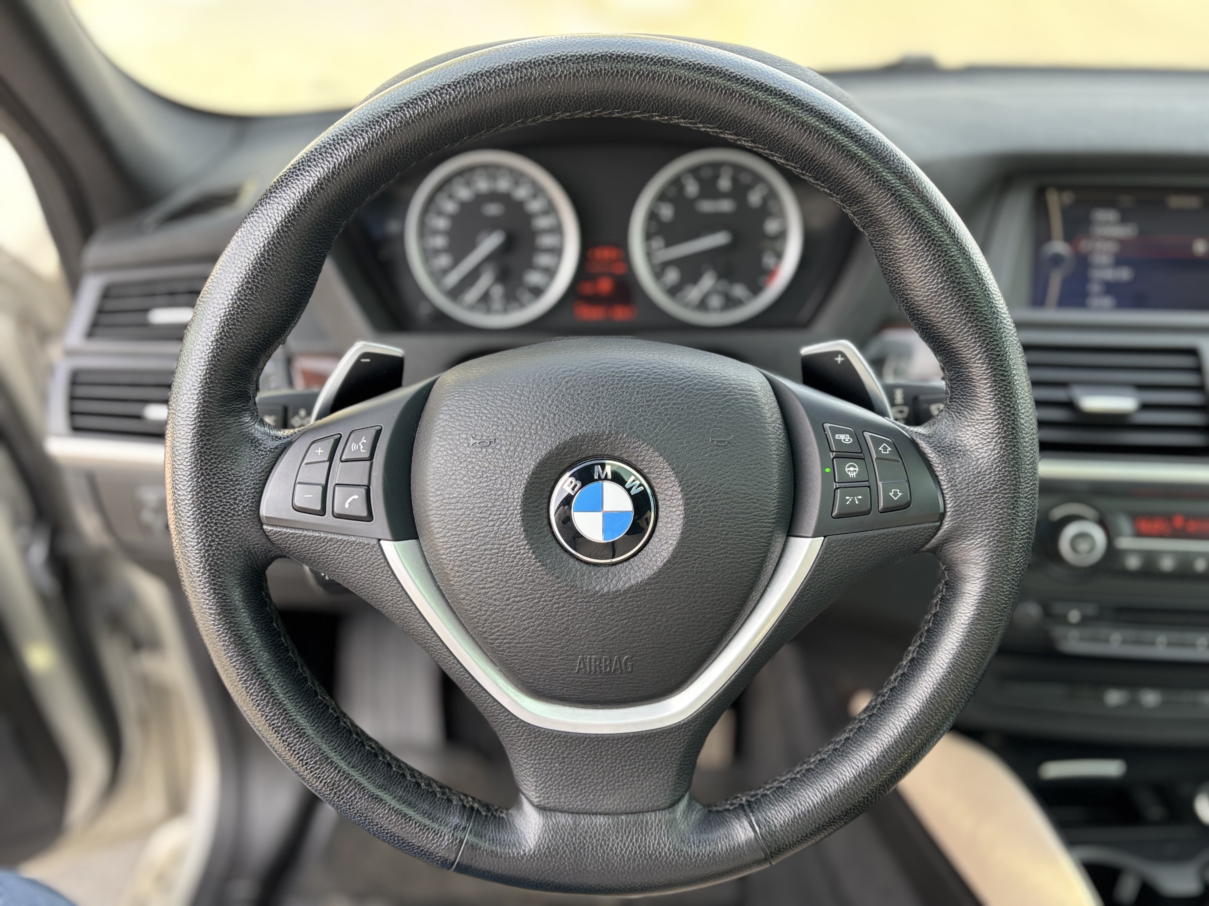 /canwestautoinc/2012-BMW-X6-9355210776089011.jpg
