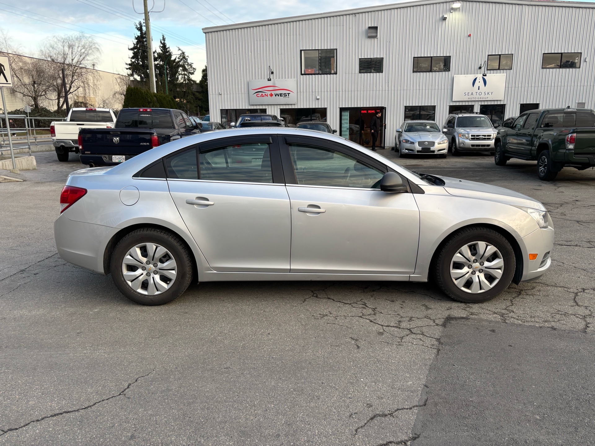 /canwestautoinc/2012-Chevrolet-Cruze-5560704647008012.jpg