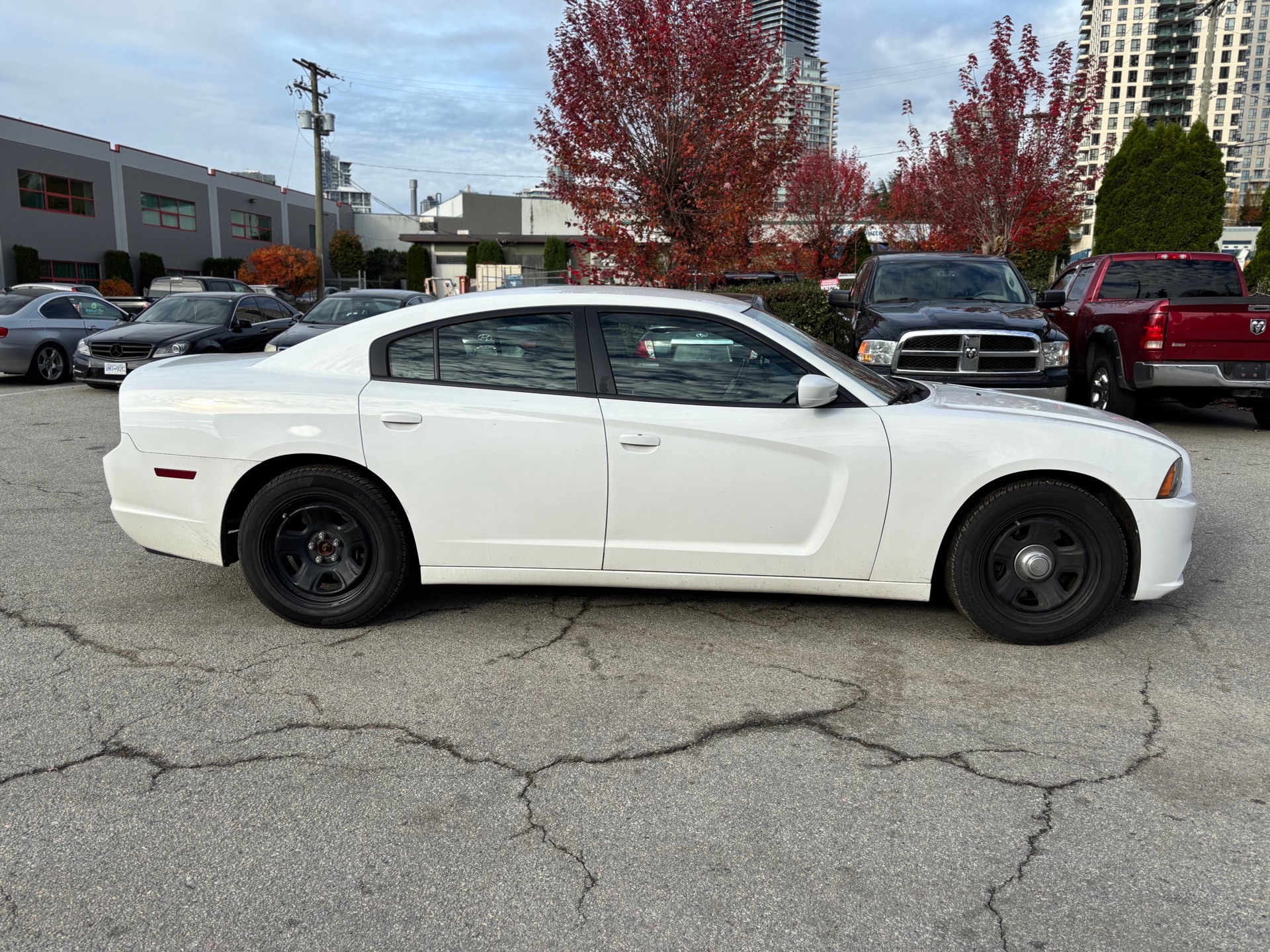 /canwestautoinc/2012-Dodge-Charger-8188000583978499.jpg