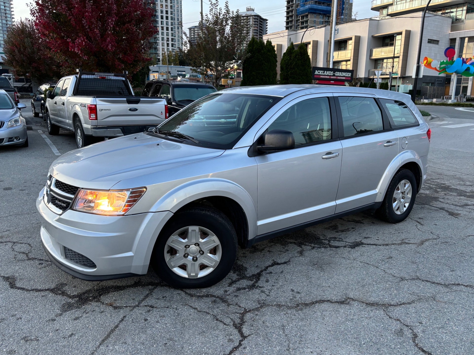 /canwestautoinc/2012-Dodge-Journey-16060932268078854.jpg