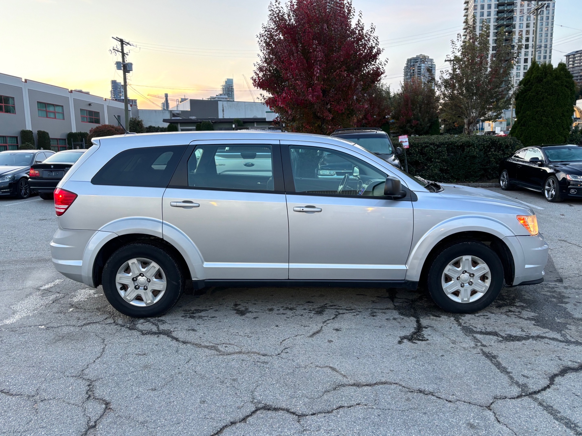 /canwestautoinc/2012-Dodge-Journey-43093642507978913.jpg