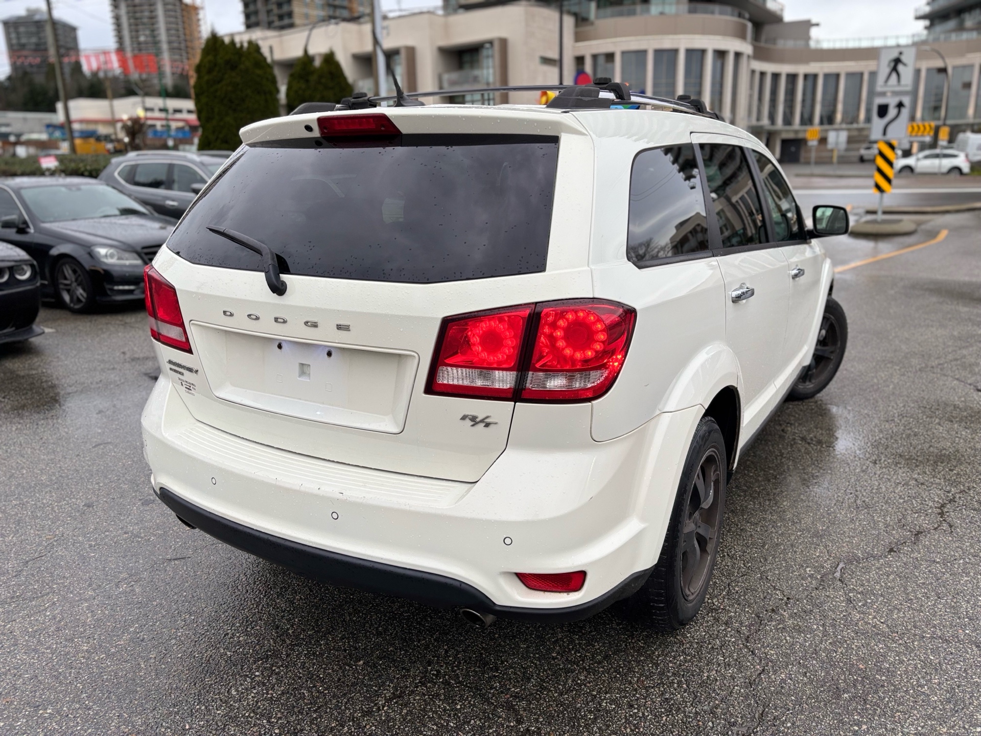 /canwestautoinc/2012-Dodge-Journey-6057404111617906.jpg