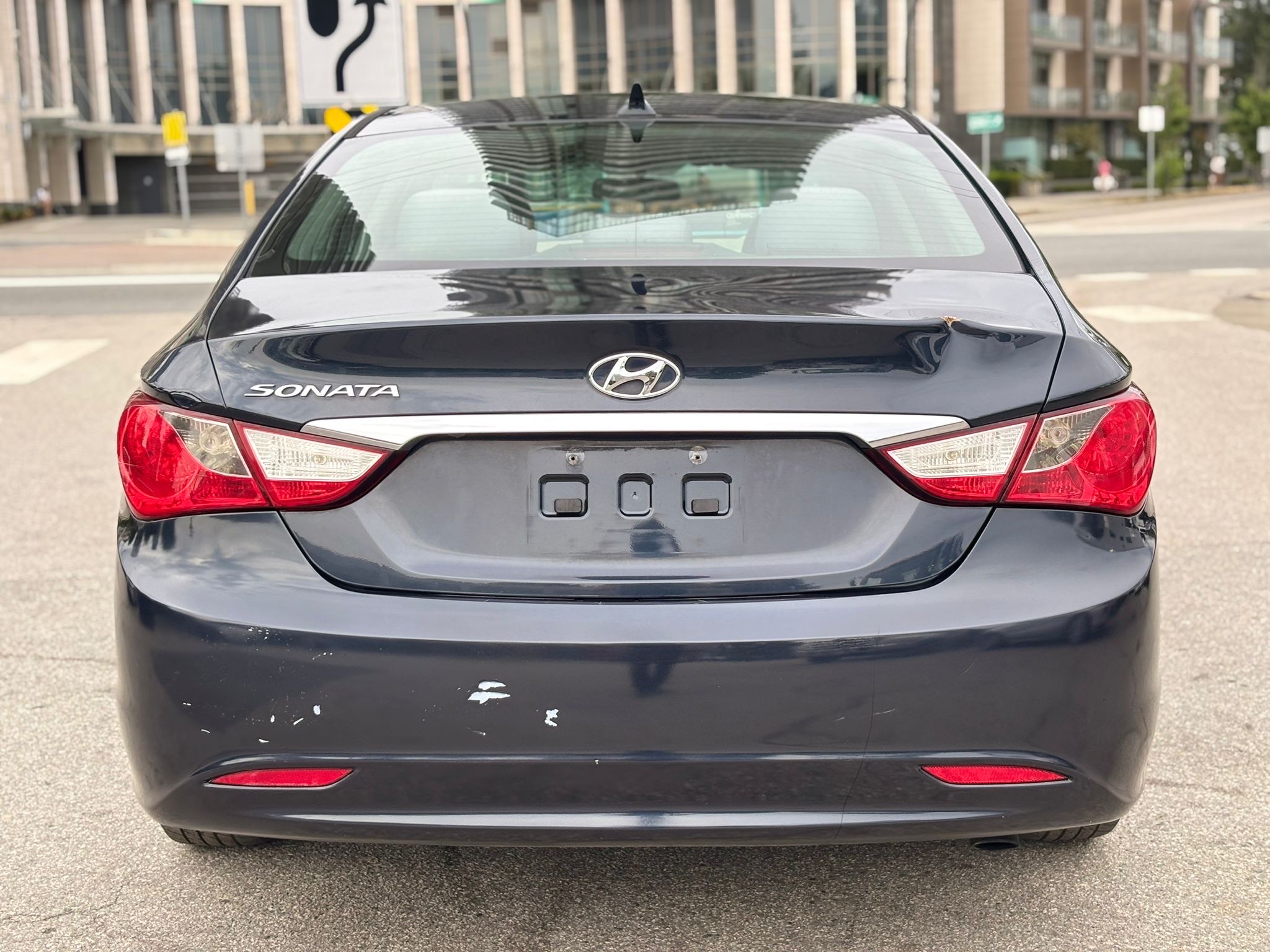 /canwestautoinc/2012-Hyundai-Sonata-37272471611346325.jpg