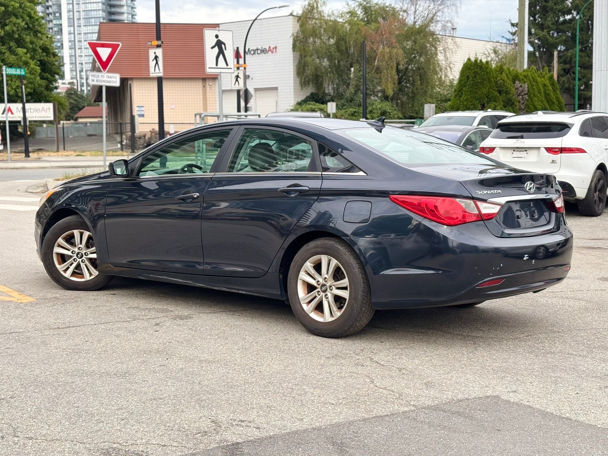 /canwestautoinc/2012-Hyundai-Sonata-6298133944098392.jpg