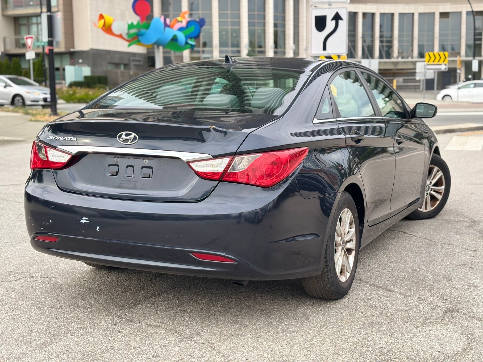 /canwestautoinc/2012-Hyundai-Sonata-6757544759153045.jpg
