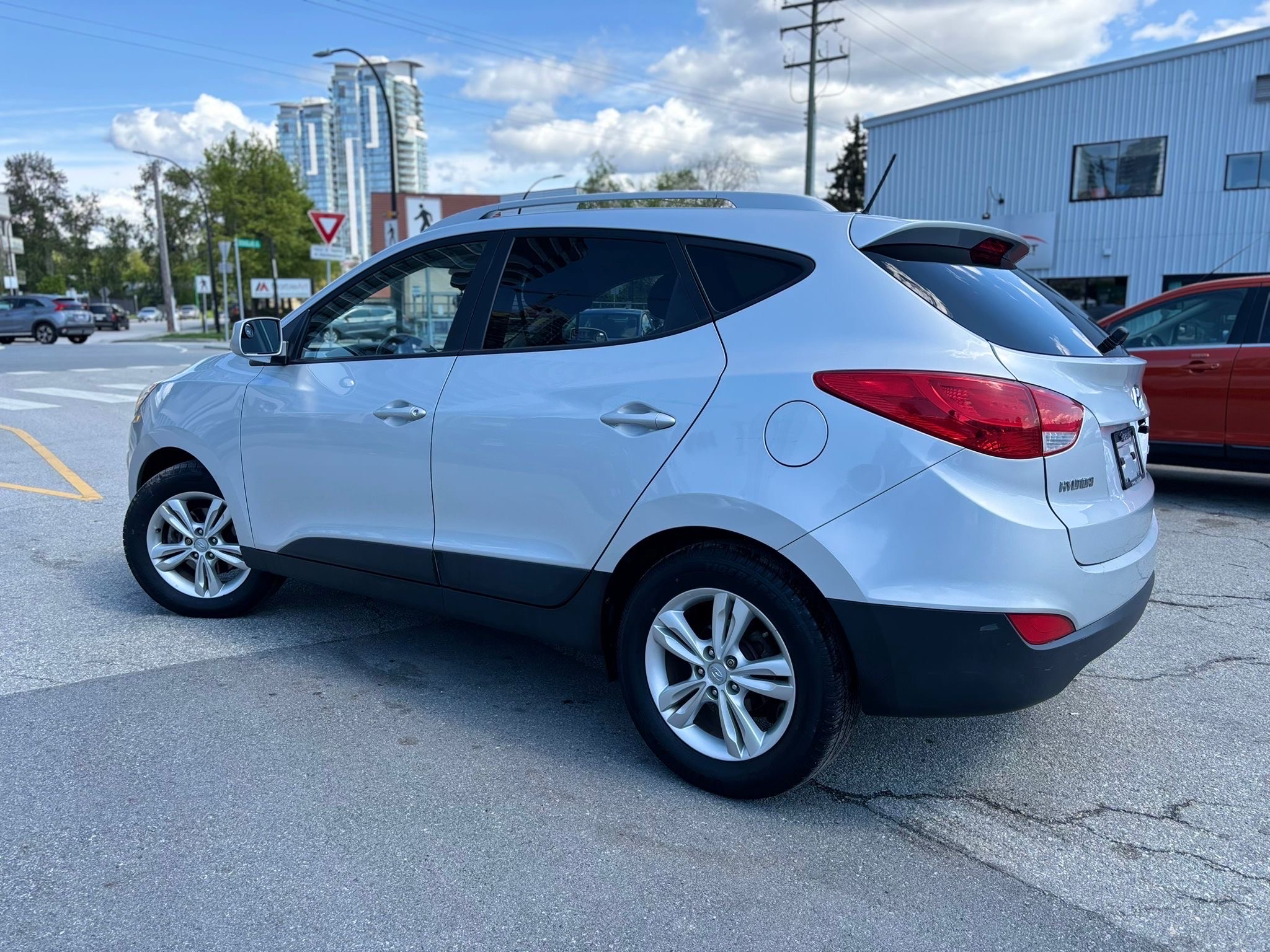 /canwestautoinc/2012-Hyundai-Tucson-19250118292153995.jpg