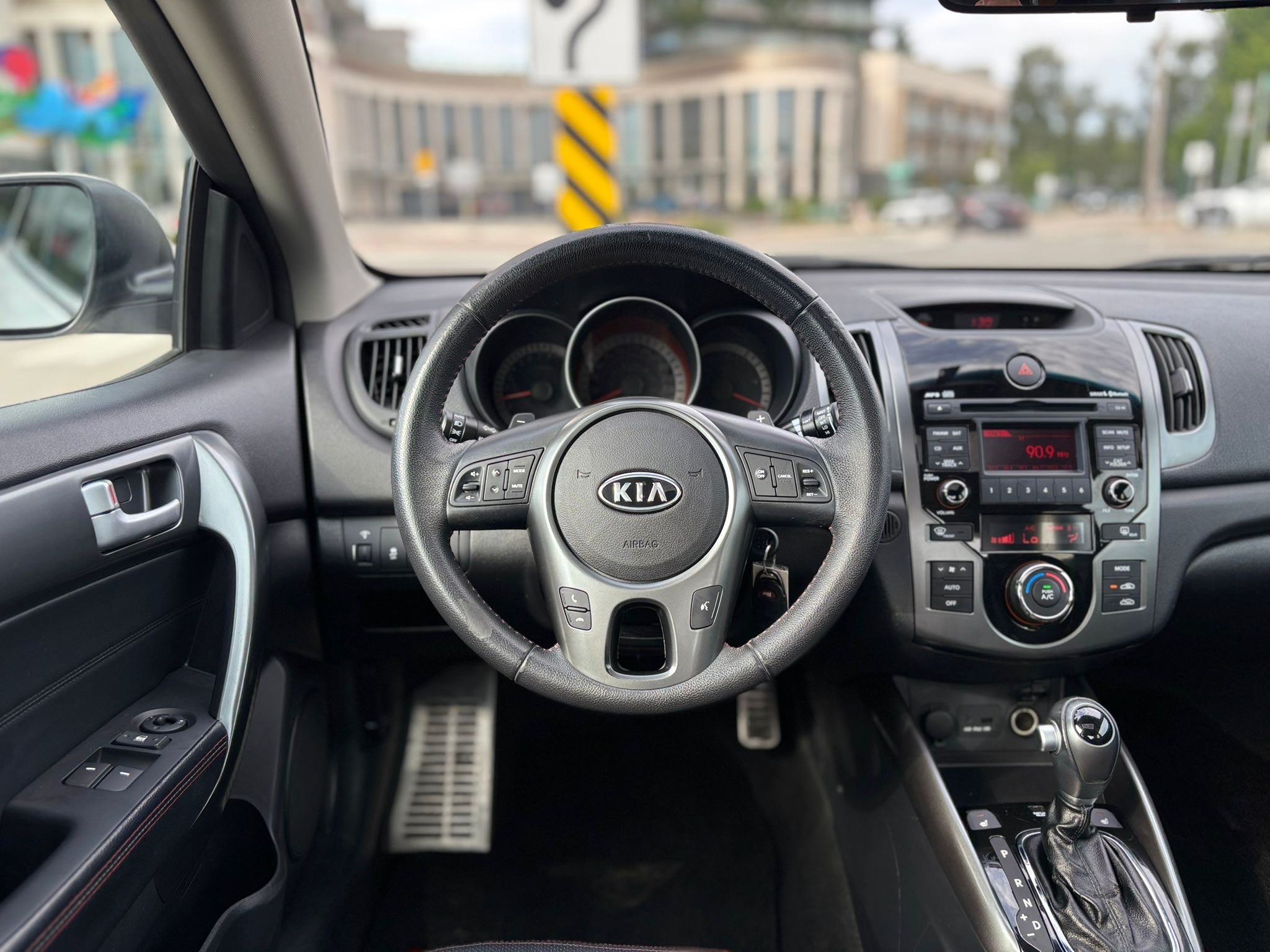 /canwestautoinc/2012-Kia-ForteKoup-6566721192450278.jpg