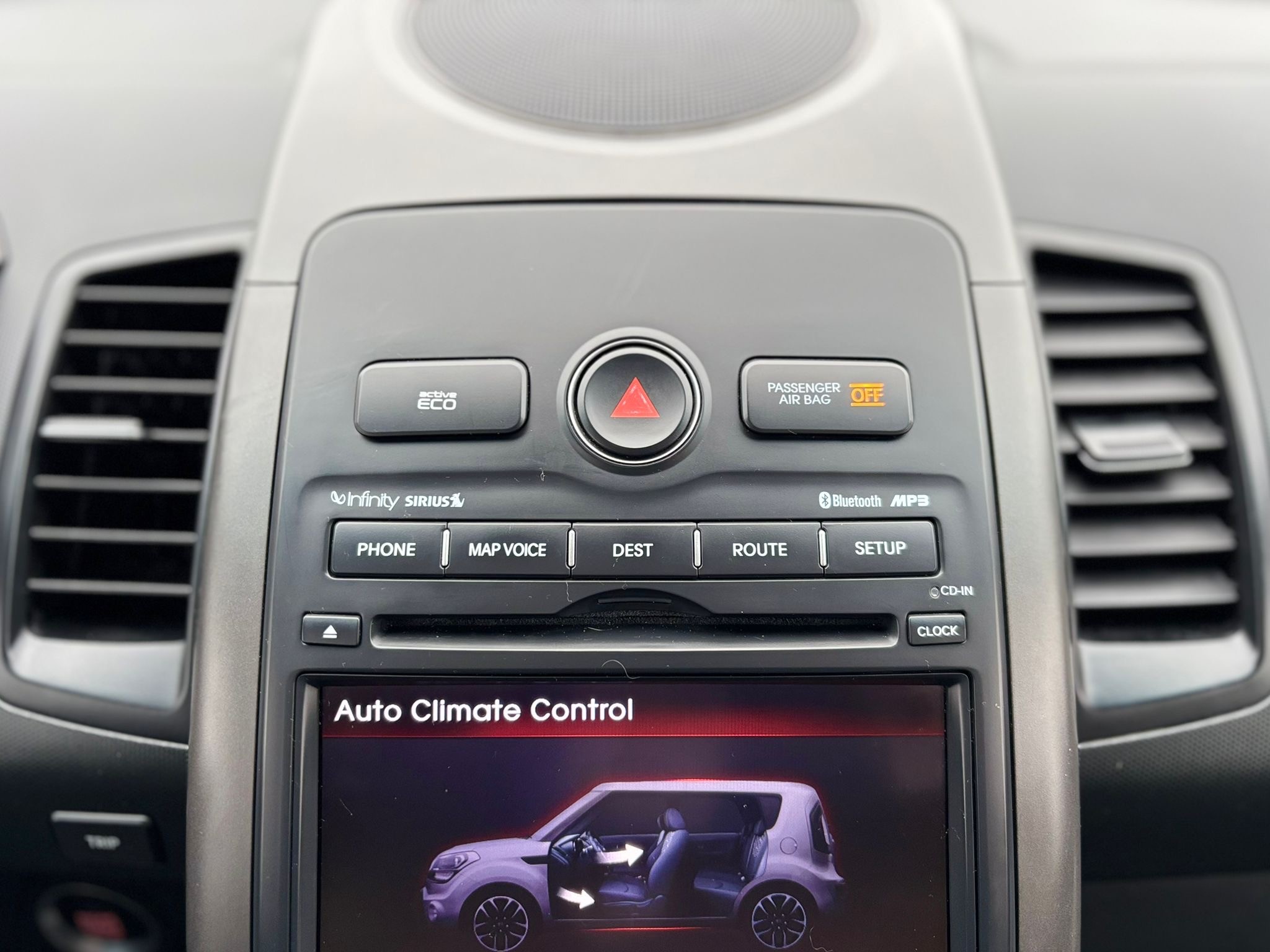 /canwestautoinc/2012-Kia-Soul-053338774279253265.jpg