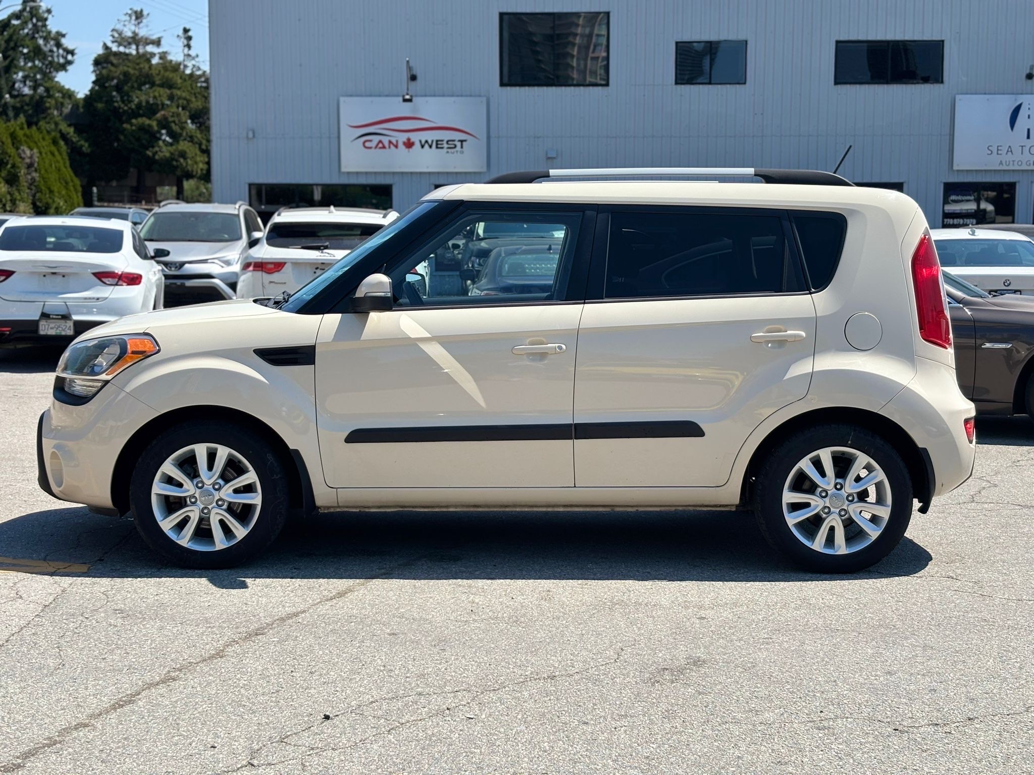 /canwestautoinc/2012-Kia-Soul-13353379736942372.jpg