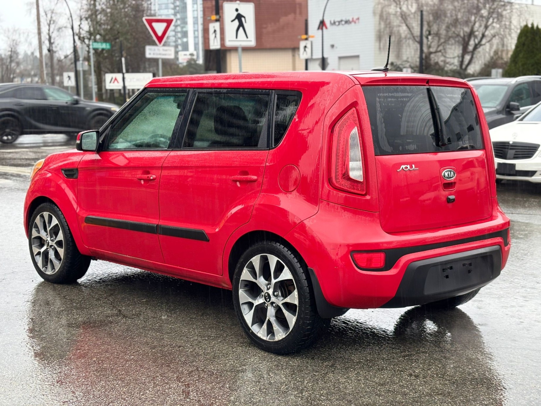/canwestautoinc/2012-Kia-Soul-6384133577056645.jpg