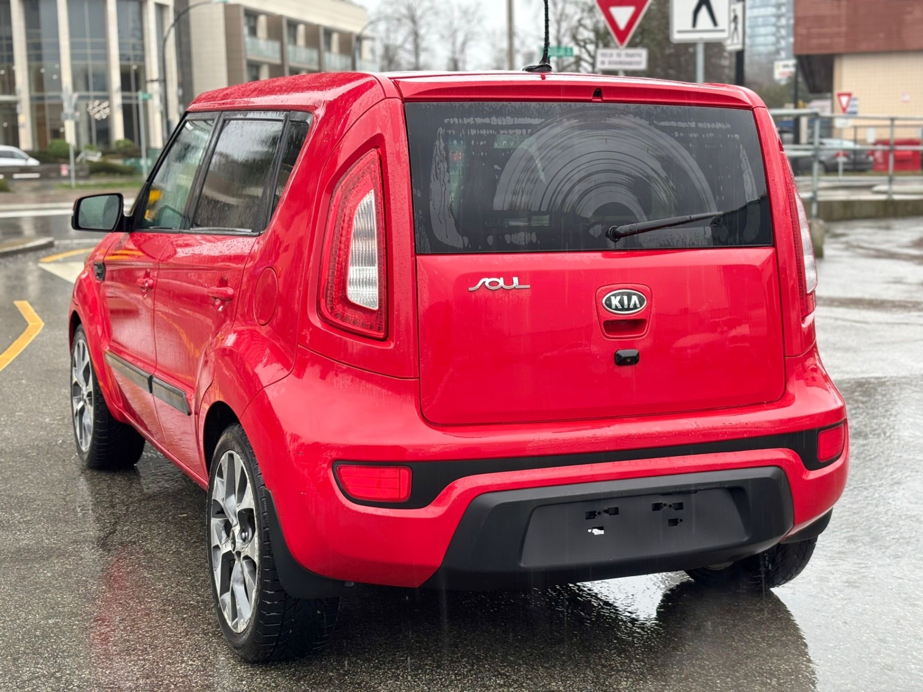 /canwestautoinc/2012-Kia-Soul-7446953890070185.jpg