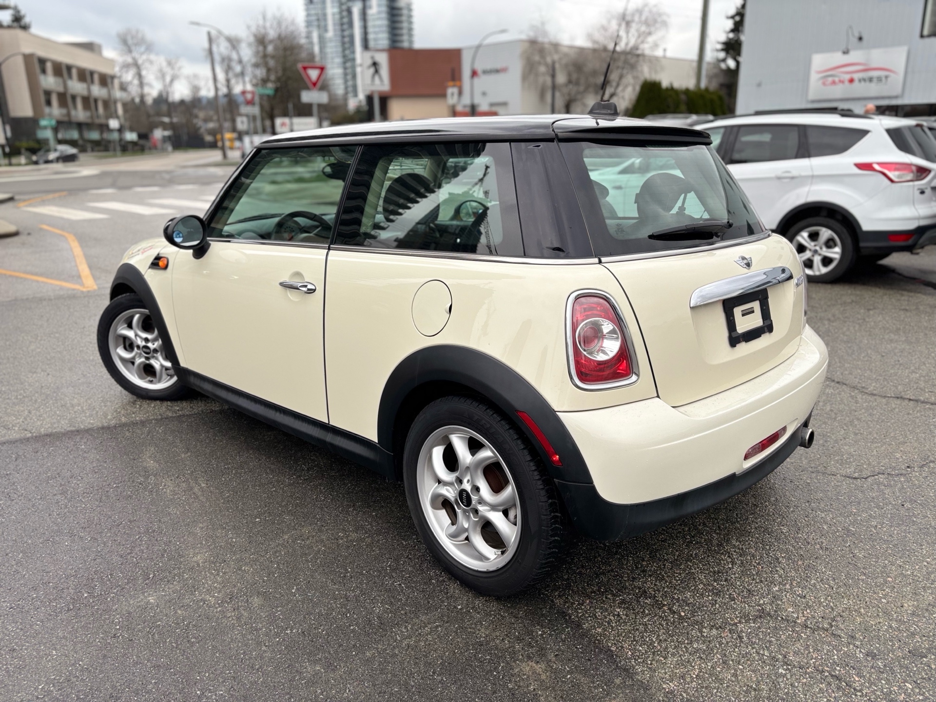 /canwestautoinc/2012-MINI-CooperHardtop-46417584803784195.jpg