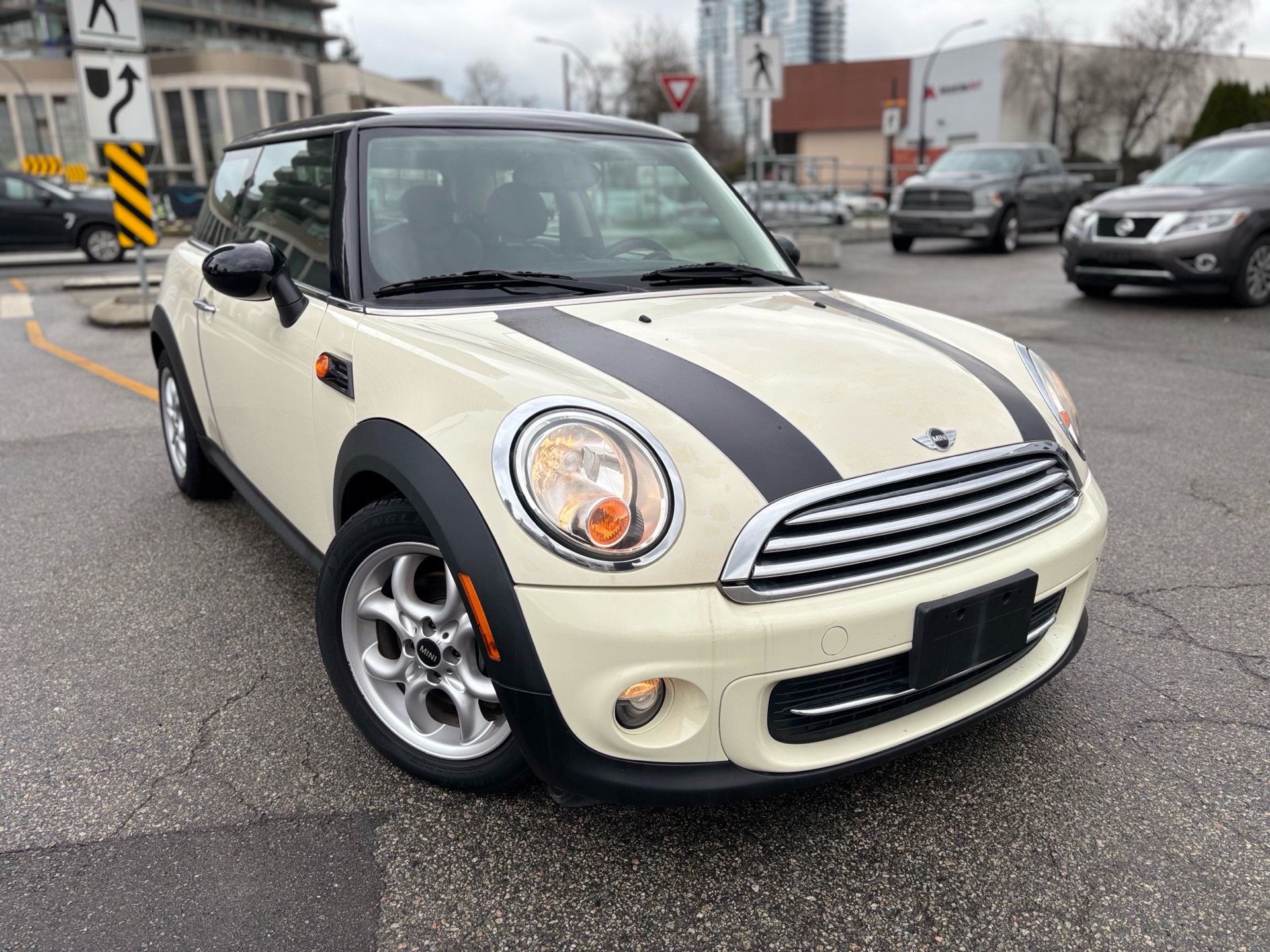 /canwestautoinc/2012-MINI-CooperHardtop-5984381840477275.jpg
