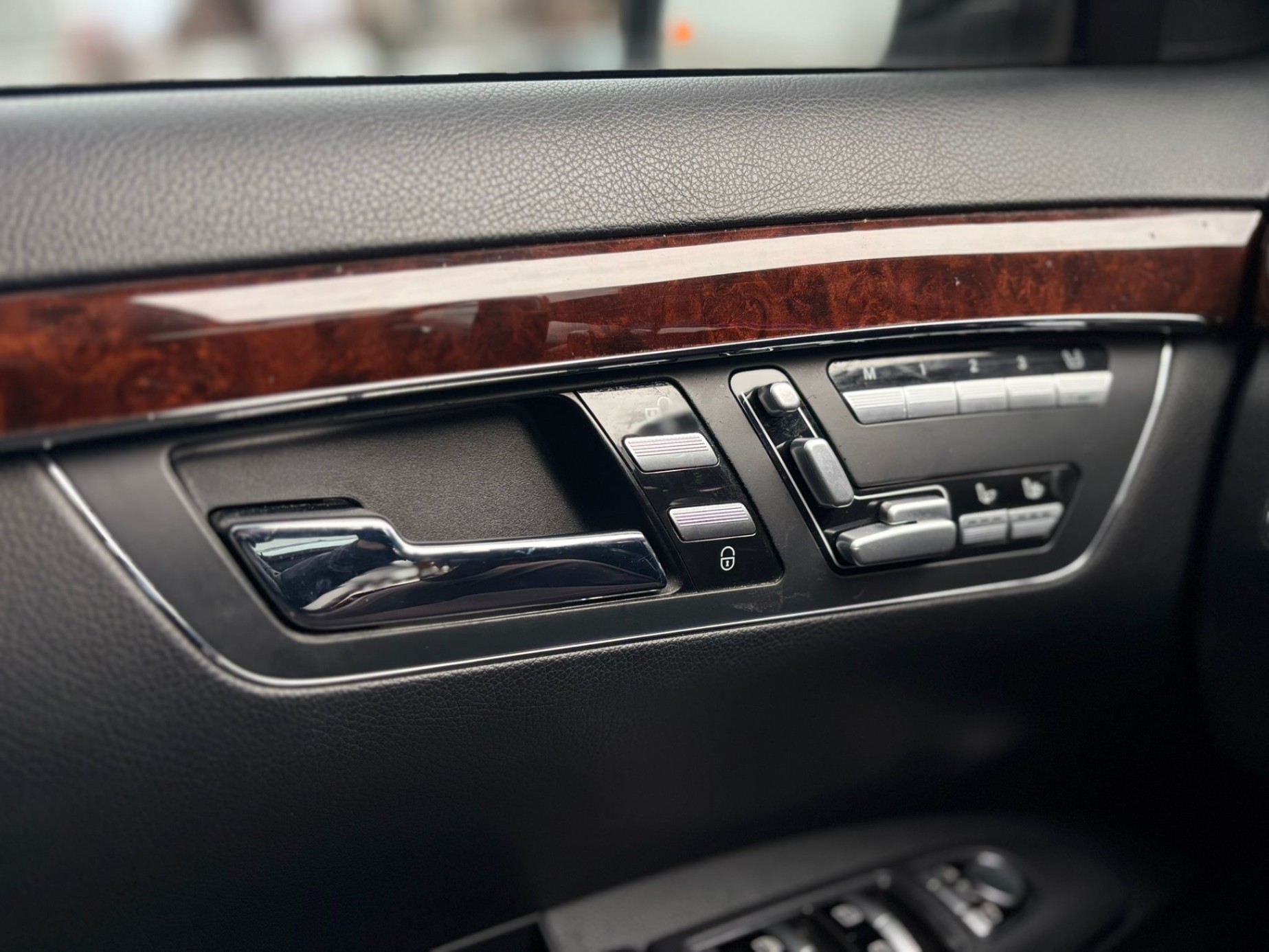 /canwestautoinc/2012-Mercedes-Benz-S-Class-018184062270621526.jpg