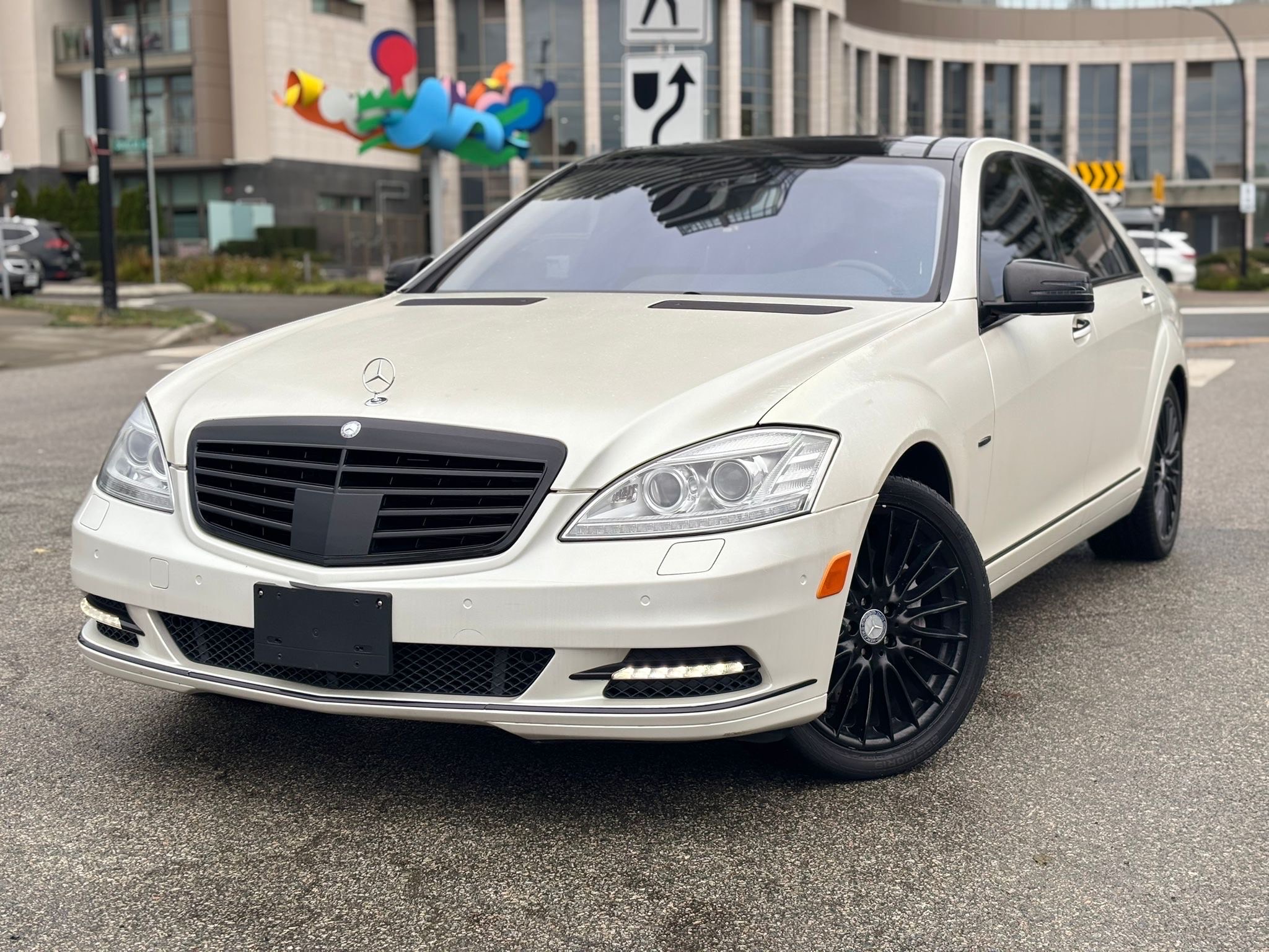 /canwestautoinc/2012-Mercedes-Benz-S-Class-10827458863605544.jpg