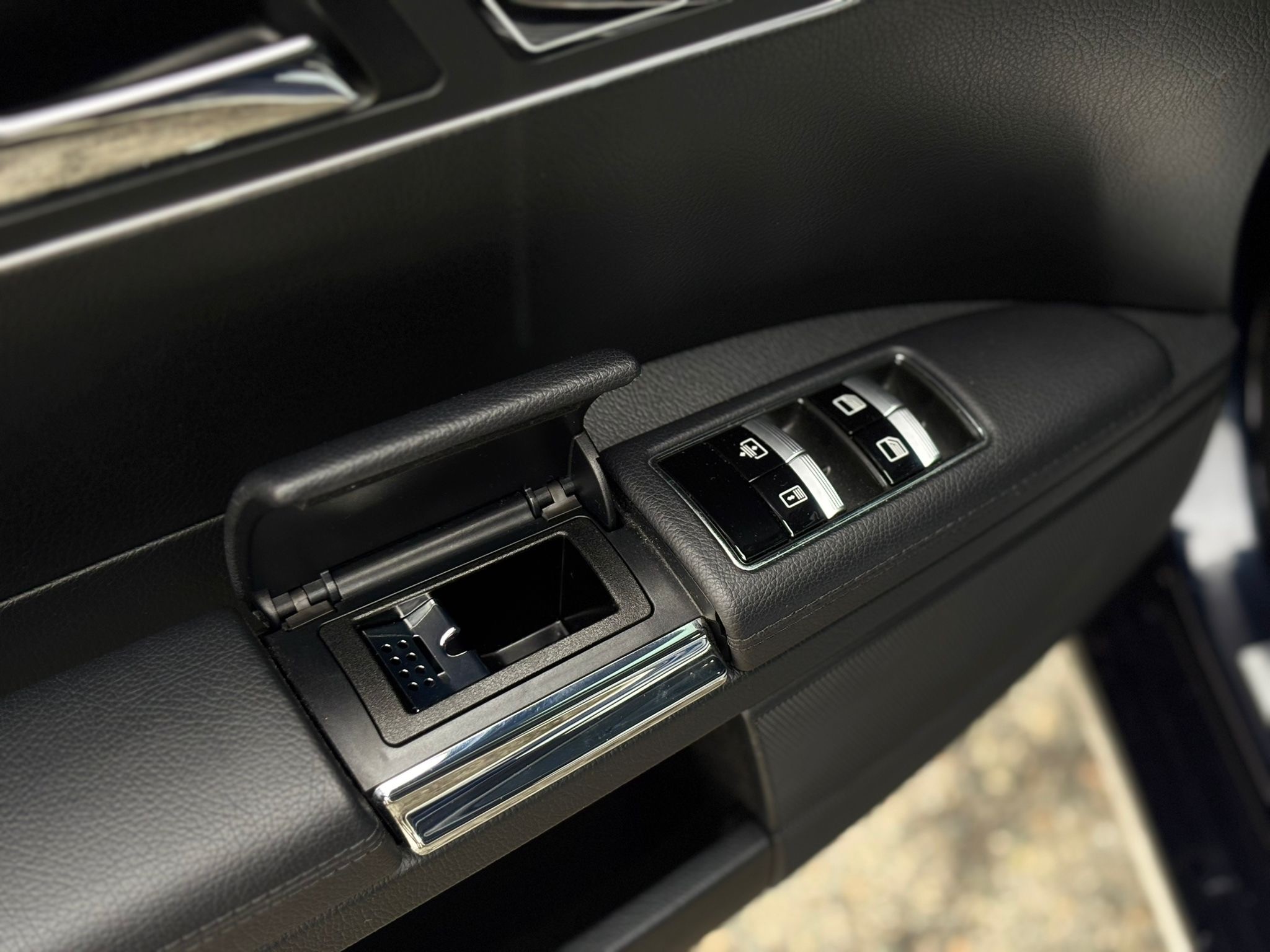 /canwestautoinc/2012-Mercedes-Benz-S-Class-7553258468908872.jpg