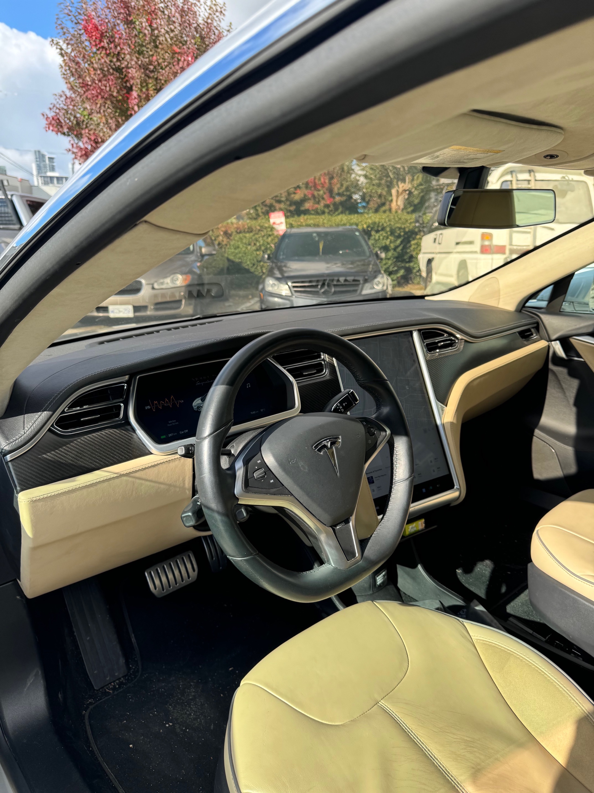 /canwestautoinc/2012-Tesla-ModelS-23600778550483237.jpg
