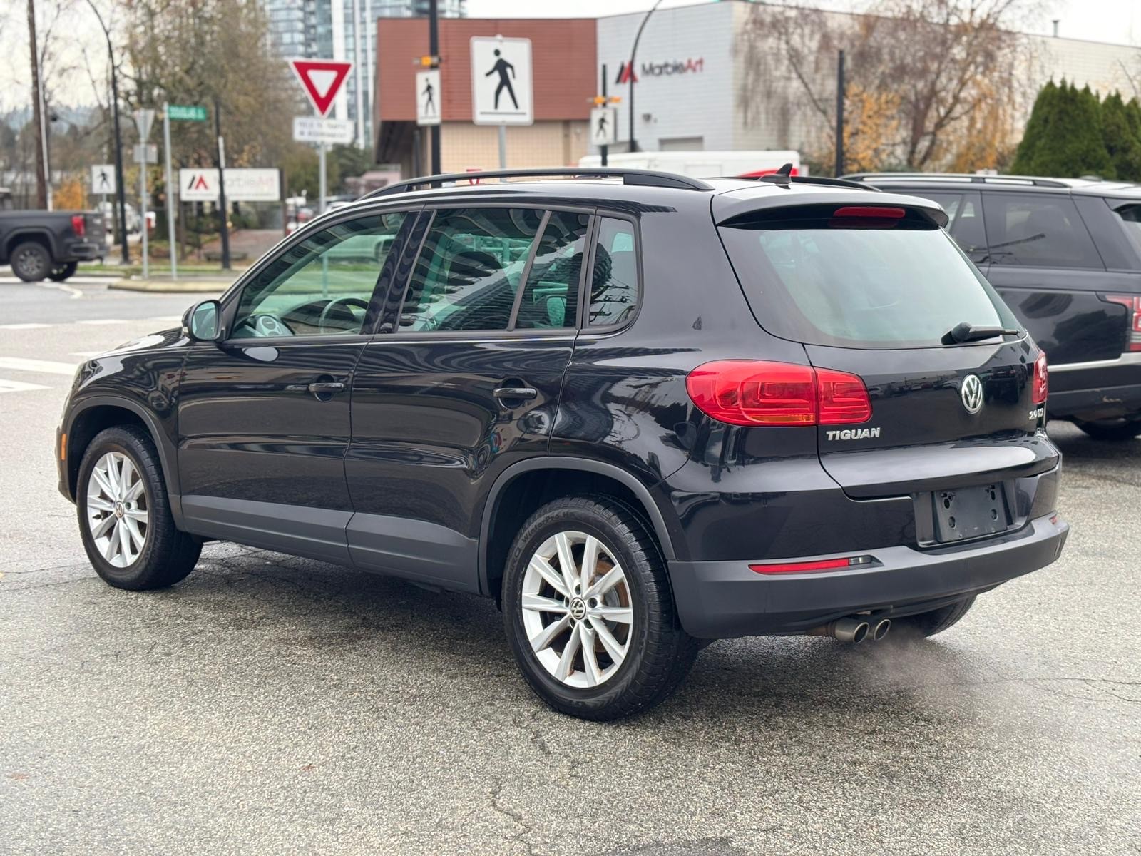 /canwestautoinc/2012-Volkswagen-Tiguan-9308347518923663.jpg