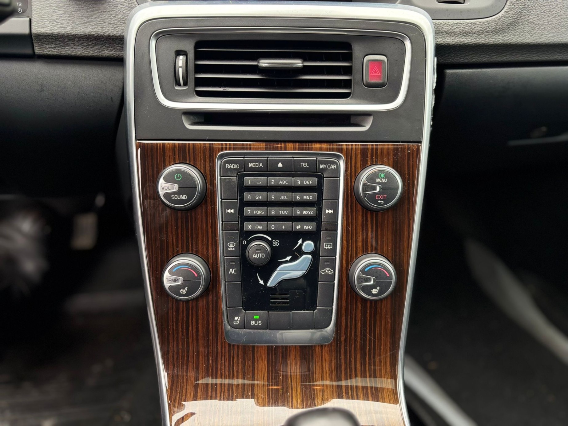 /canwestautoinc/2012-Volvo-S60-11294678892395438.jpg