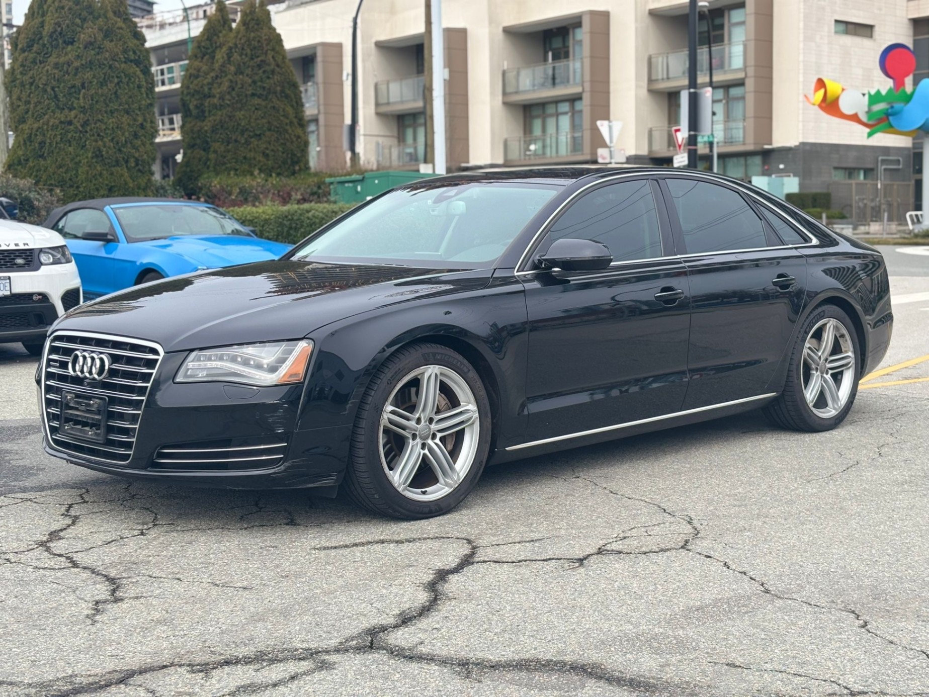 /canwestautoinc/2013-Audi-A8-01002005170653475.jpg