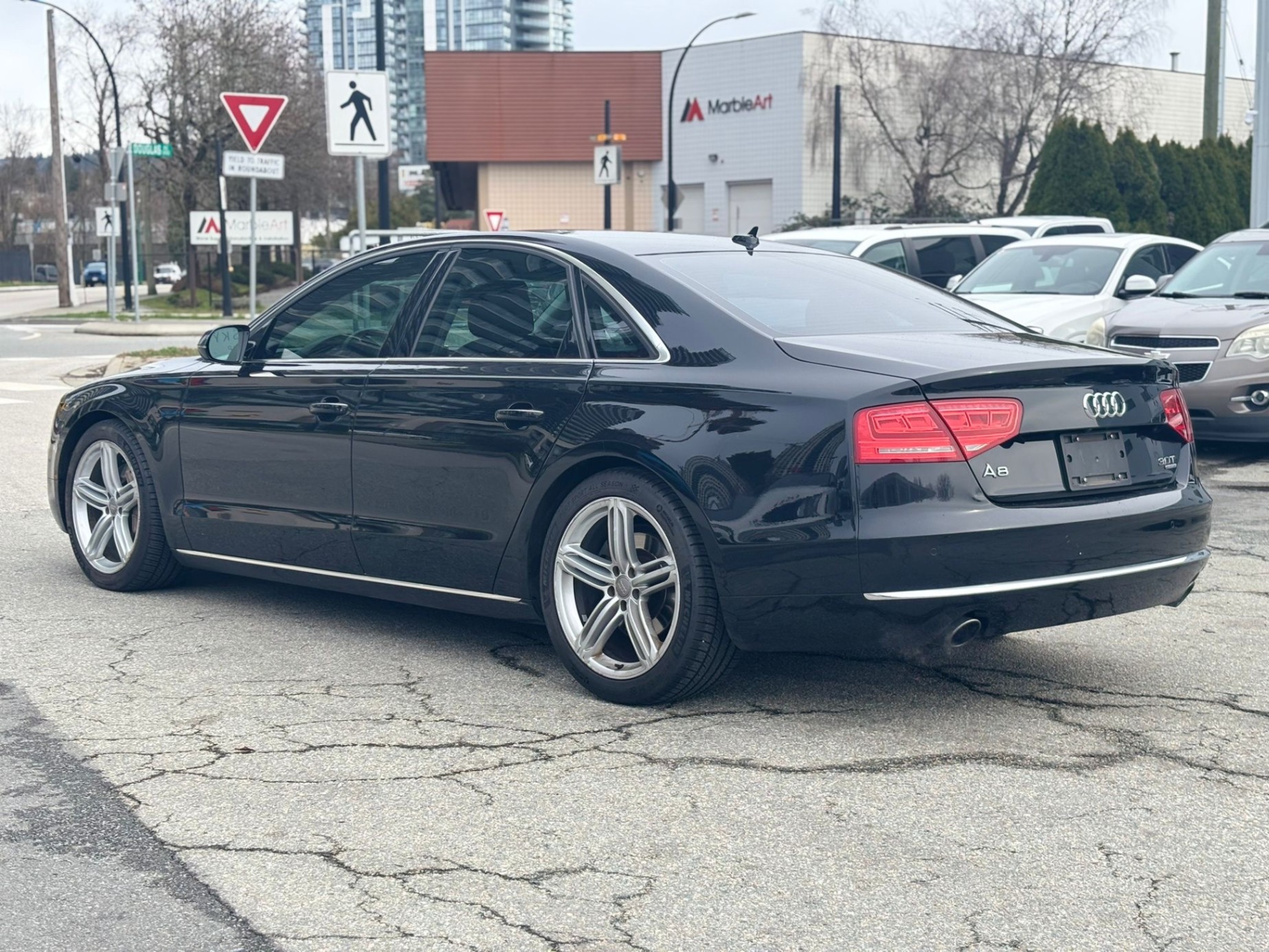 /canwestautoinc/2013-Audi-A8-331989801088296.jpg