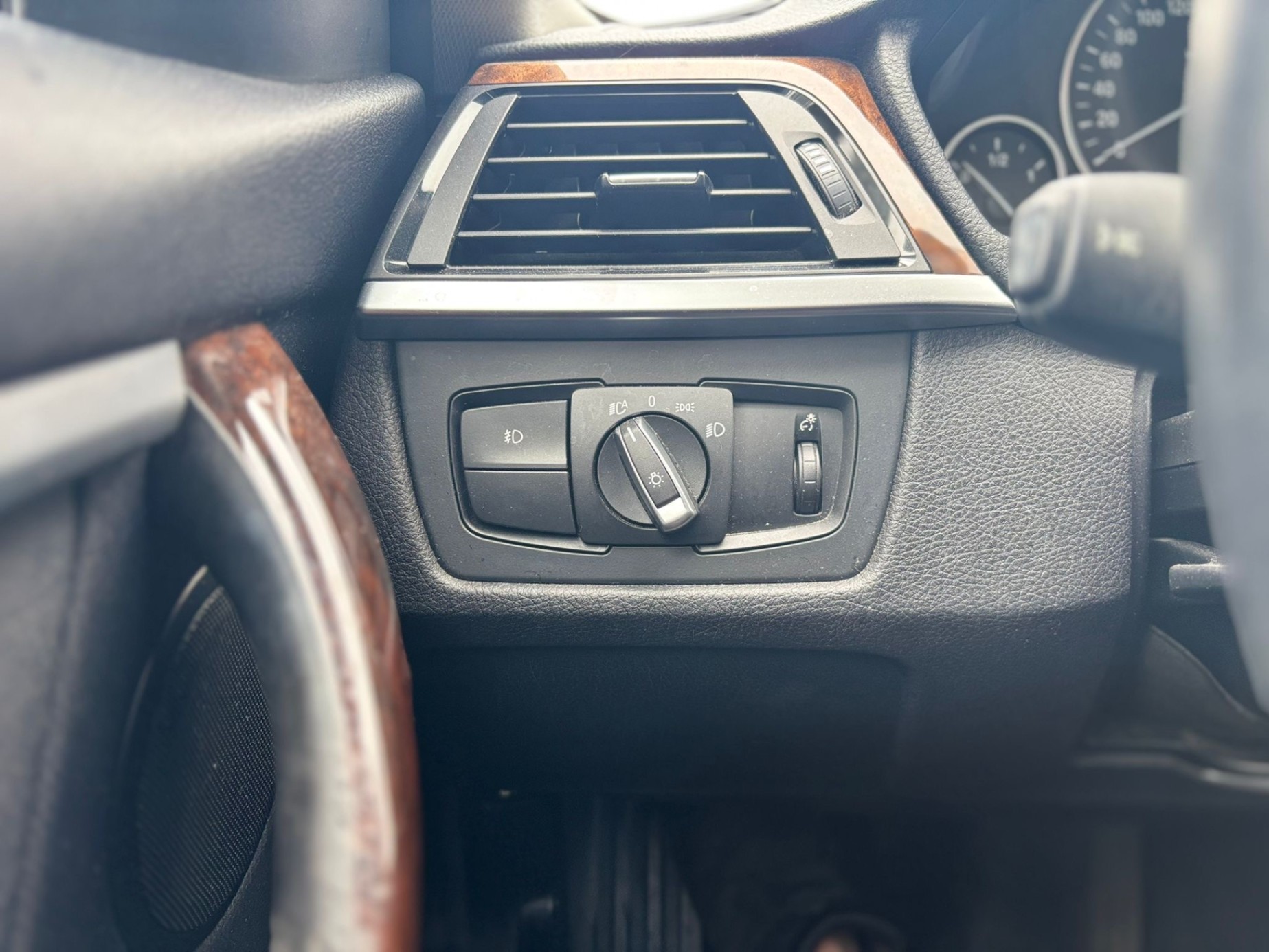 /canwestautoinc/2013-BMW-3-Series-0753234510059575.jpg