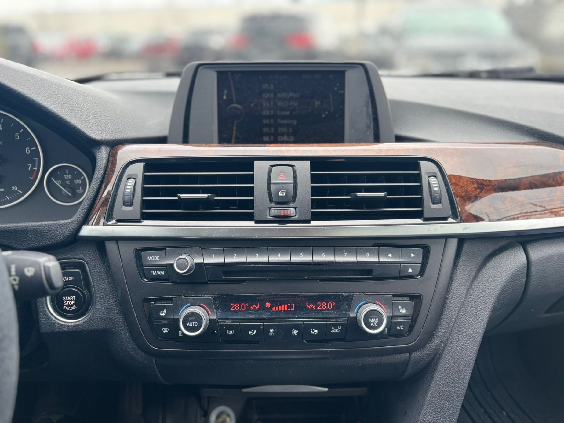 /canwestautoinc/2013-BMW-3-Series-16495693596829986.jpg