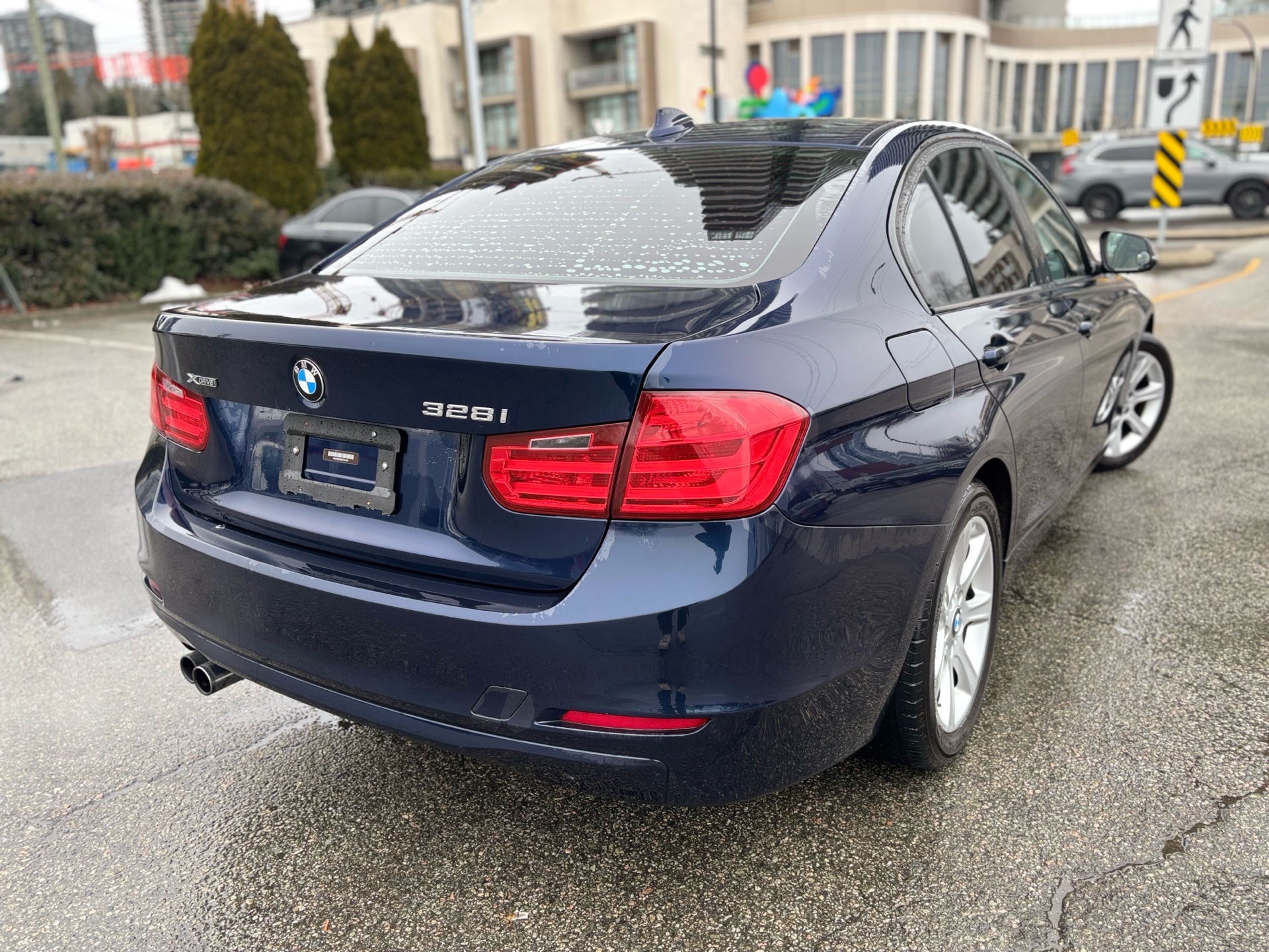 /canwestautoinc/2013-BMW-3Series-5065903150475348.jpg