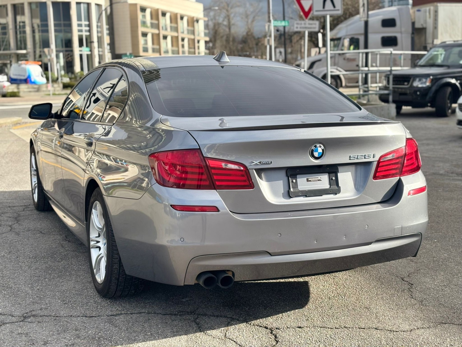 /canwestautoinc/2013-BMW-5-Series-04290038624841763.jpg